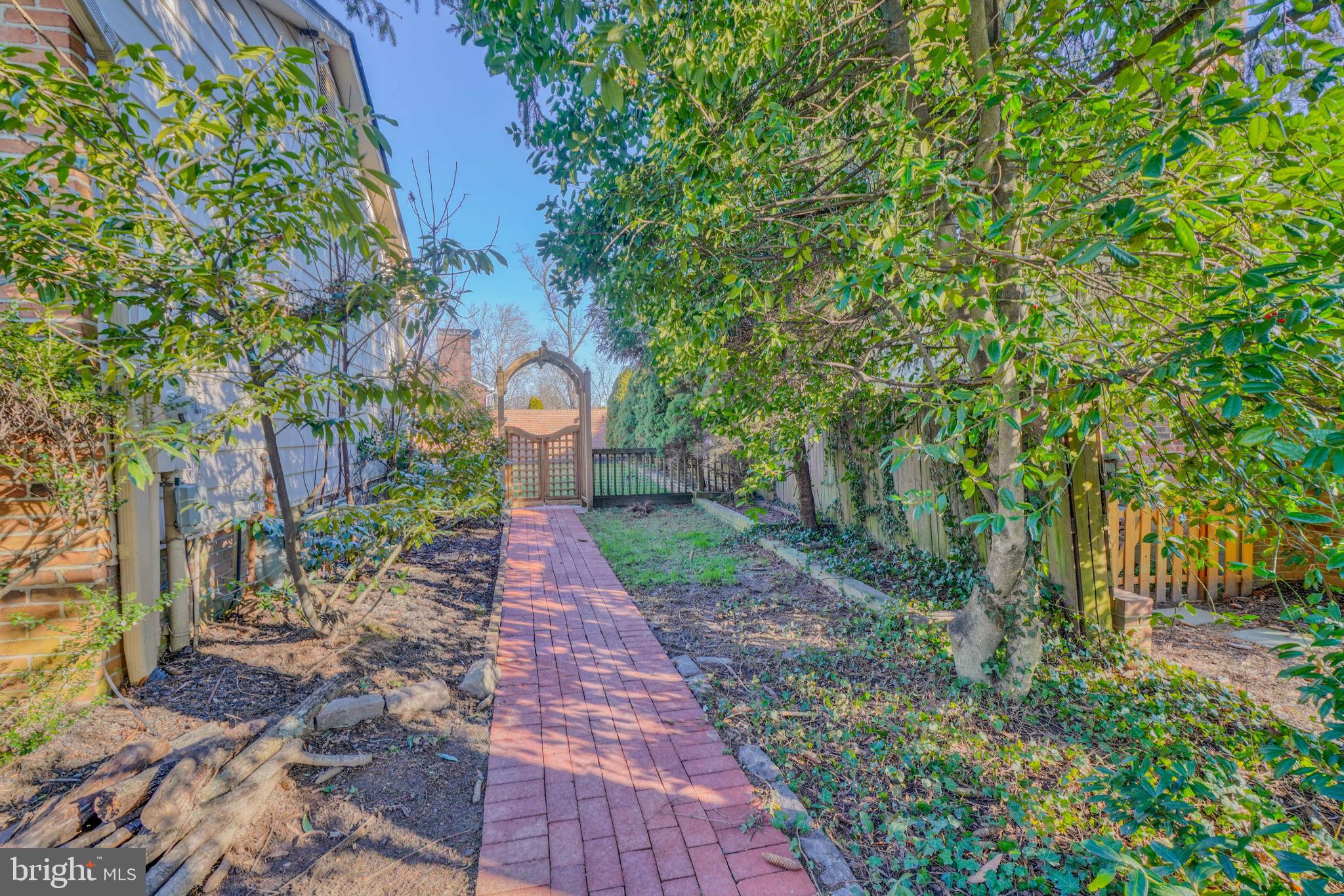 CHARLESBROOKE - Residential