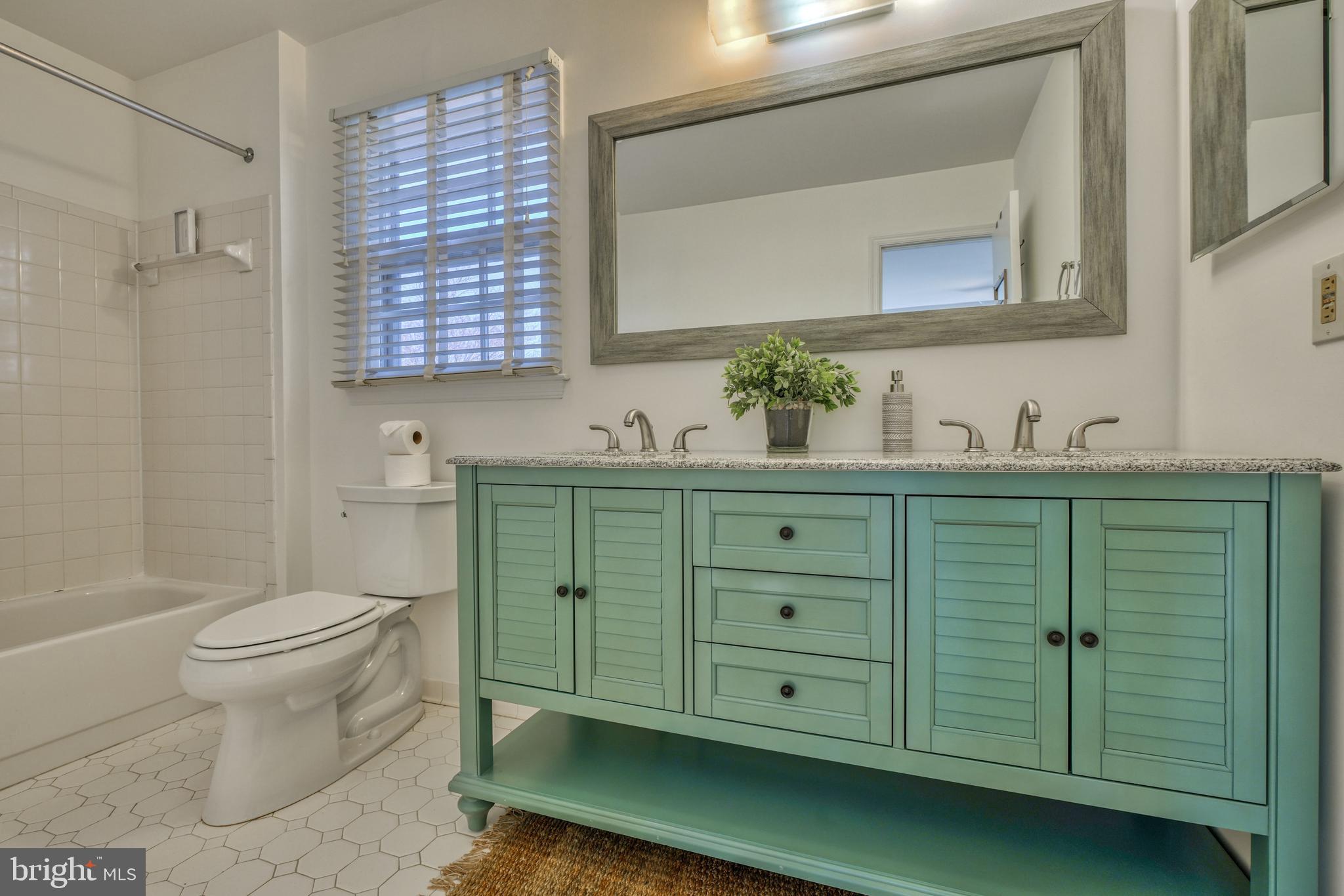 CHARLESBROOKE - Residential