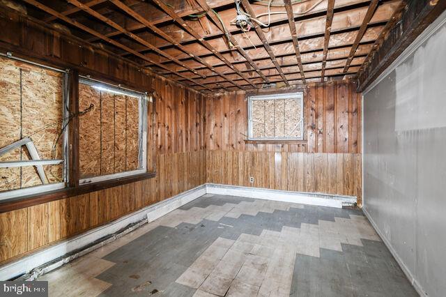 BURNT MILLS MANOR - Residential