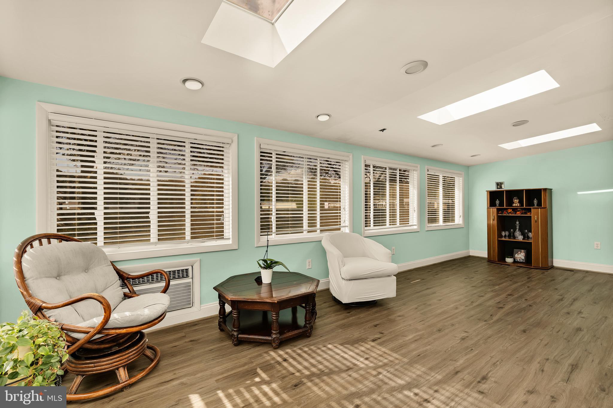 MYSTIC HARBOUR - Residential