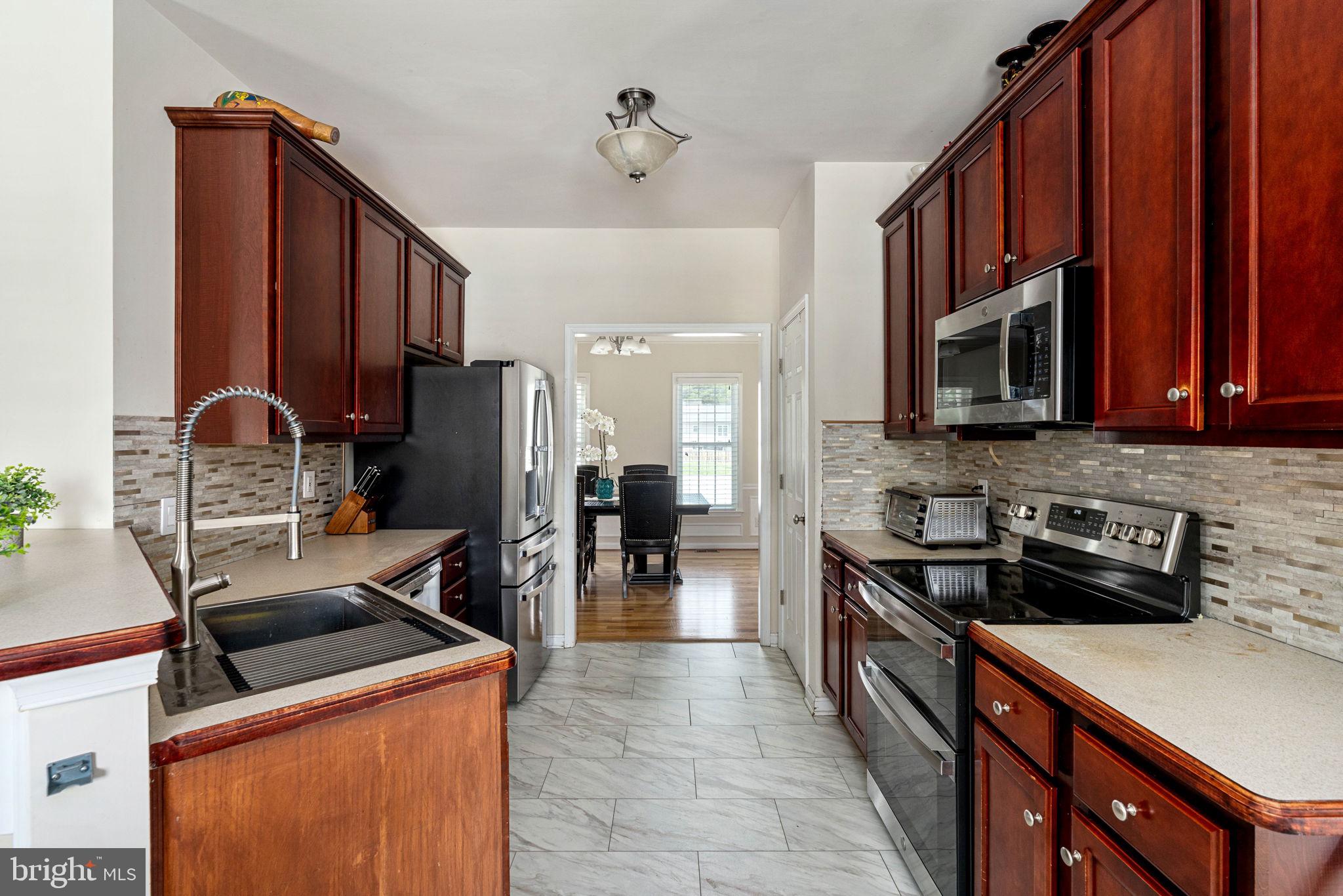 WAVERLY VILLAGE - Residential