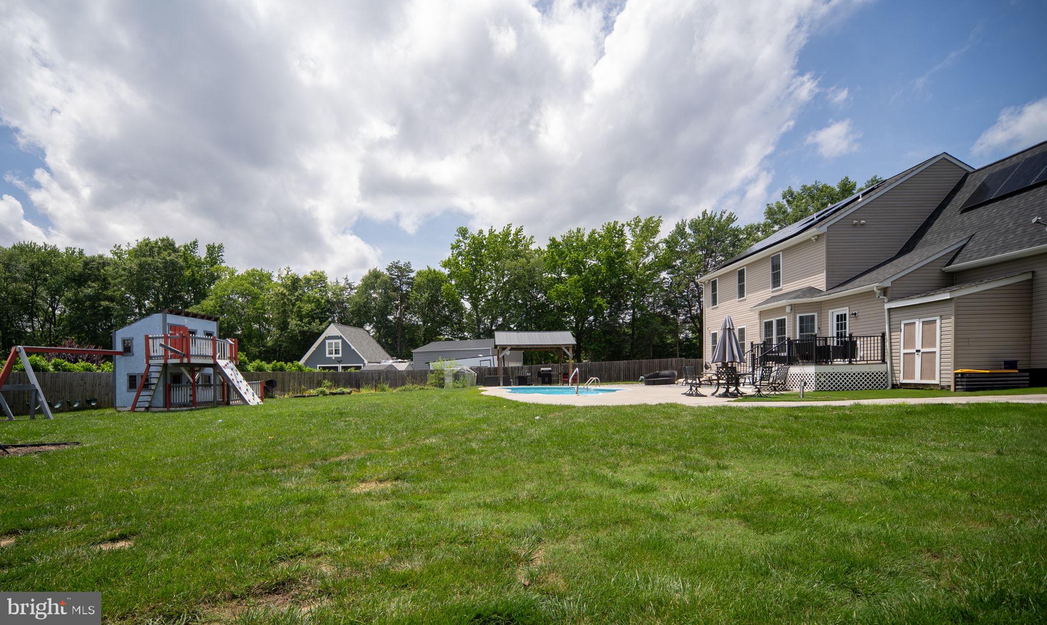 WAVERLY VILLAGE - Residential