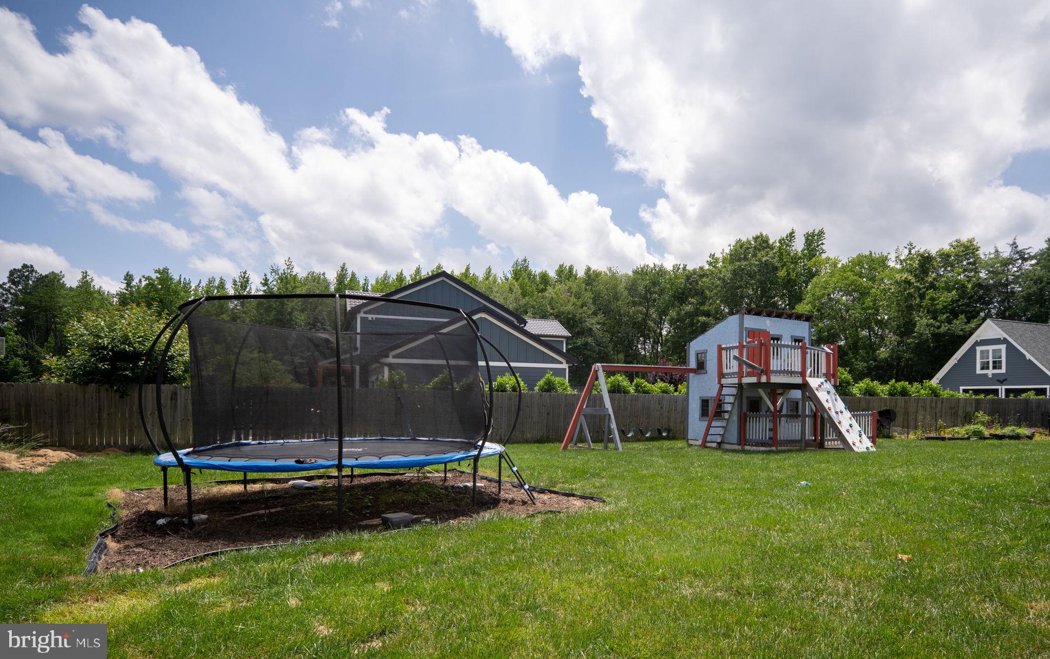 WAVERLY VILLAGE - Residential