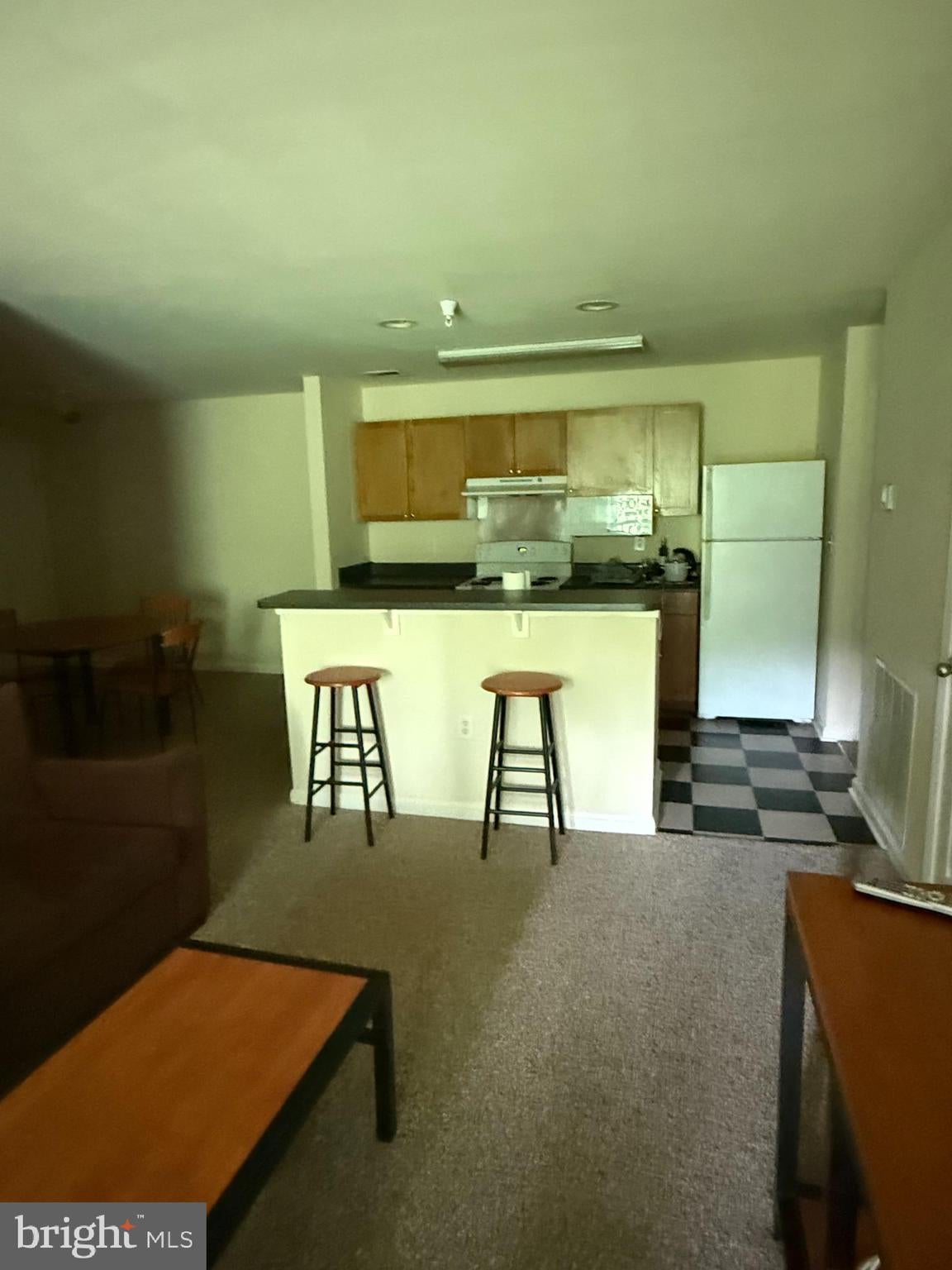 195 YELLOWSTONE DRIVE 302