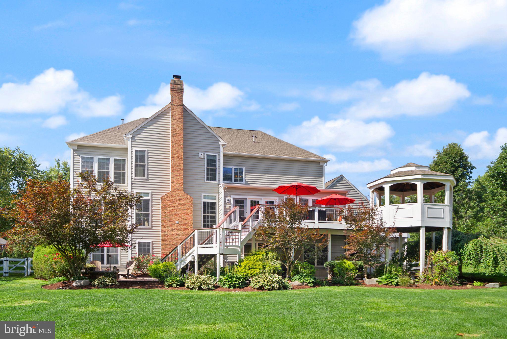 RED CEDAR - Residential