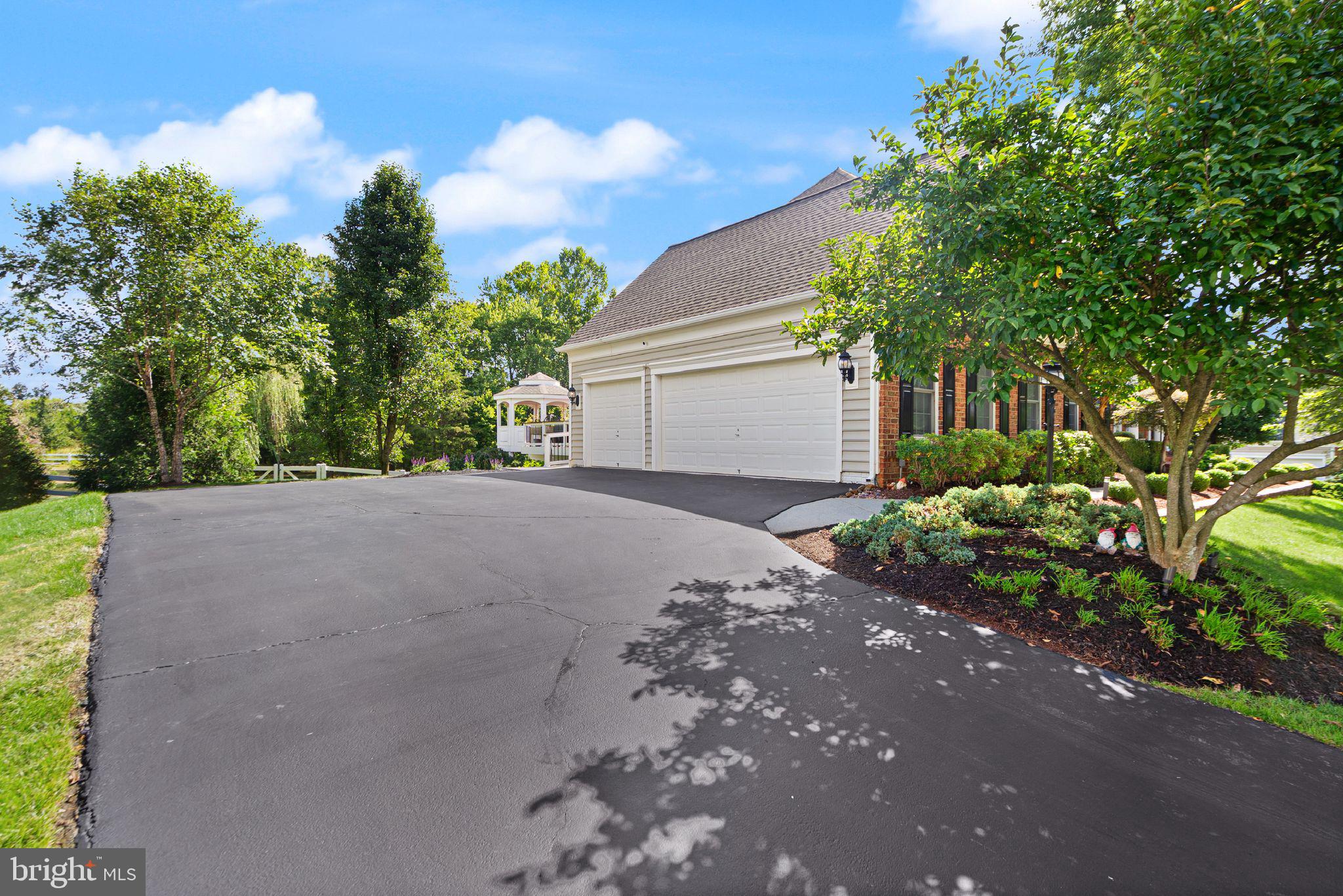 RED CEDAR - Residential