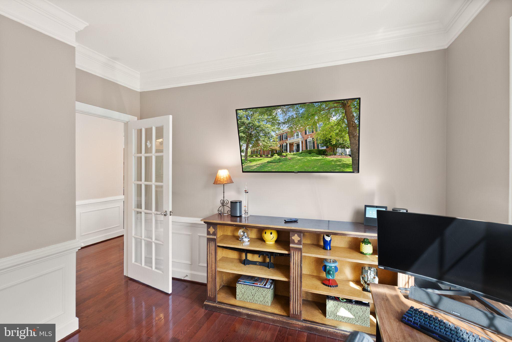 RED CEDAR - Residential