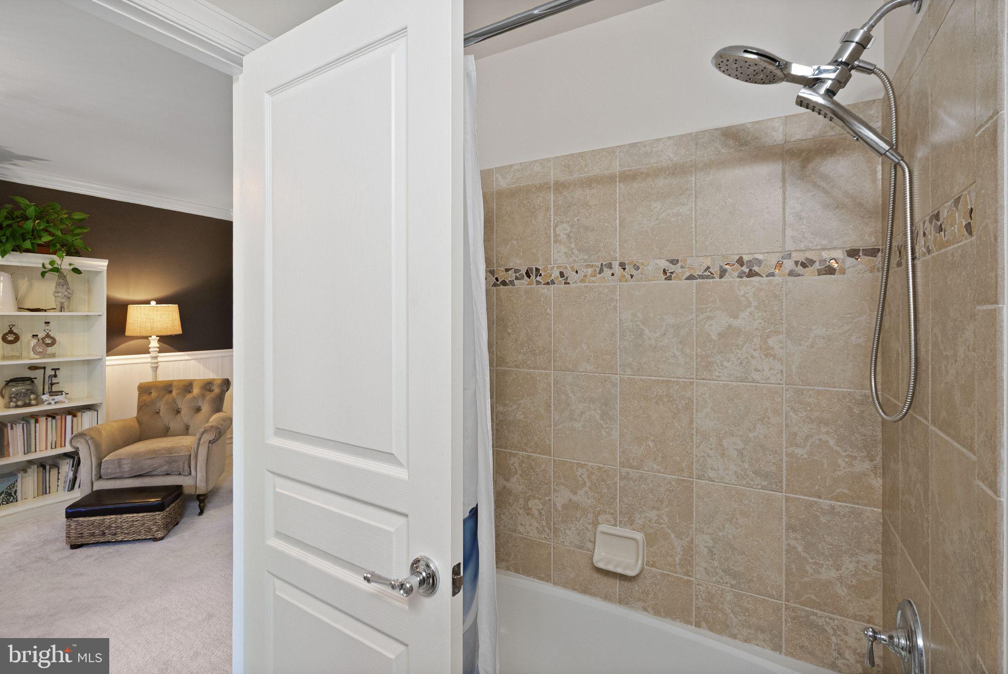 RED CEDAR - Residential