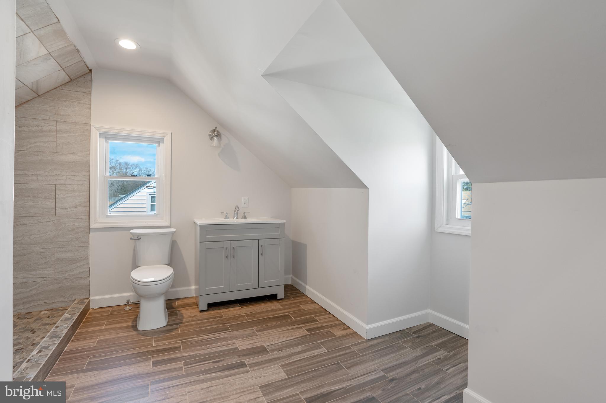 CLINTON VISTA - Residential