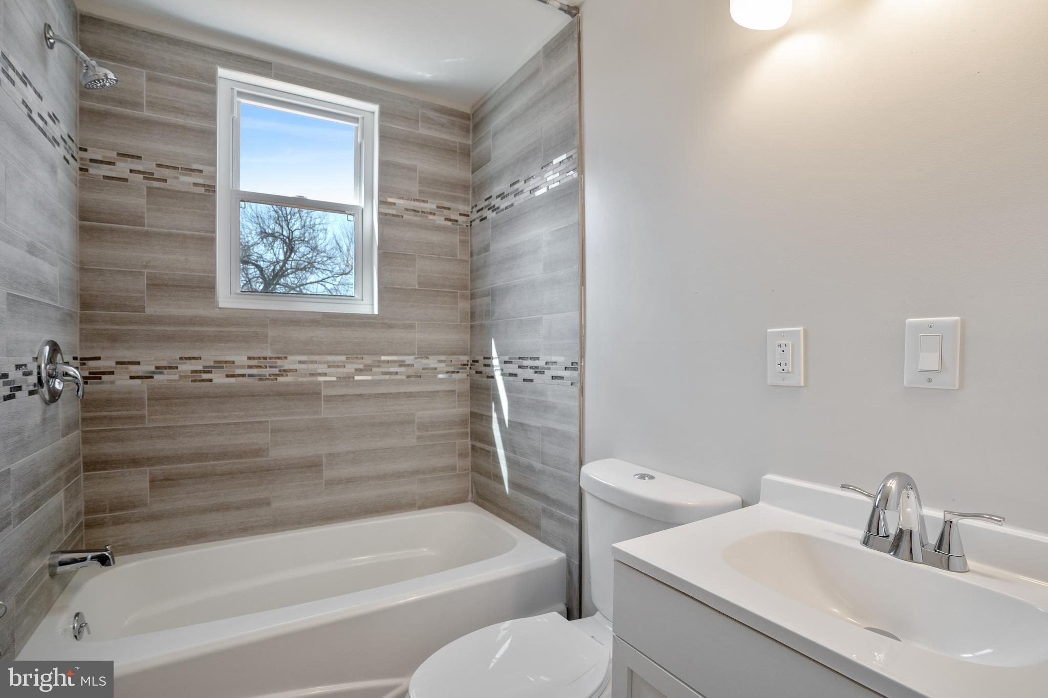 CLINTON VISTA - Residential