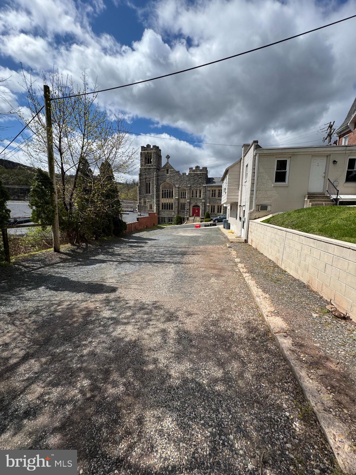 MOHNTON - Residential Lease