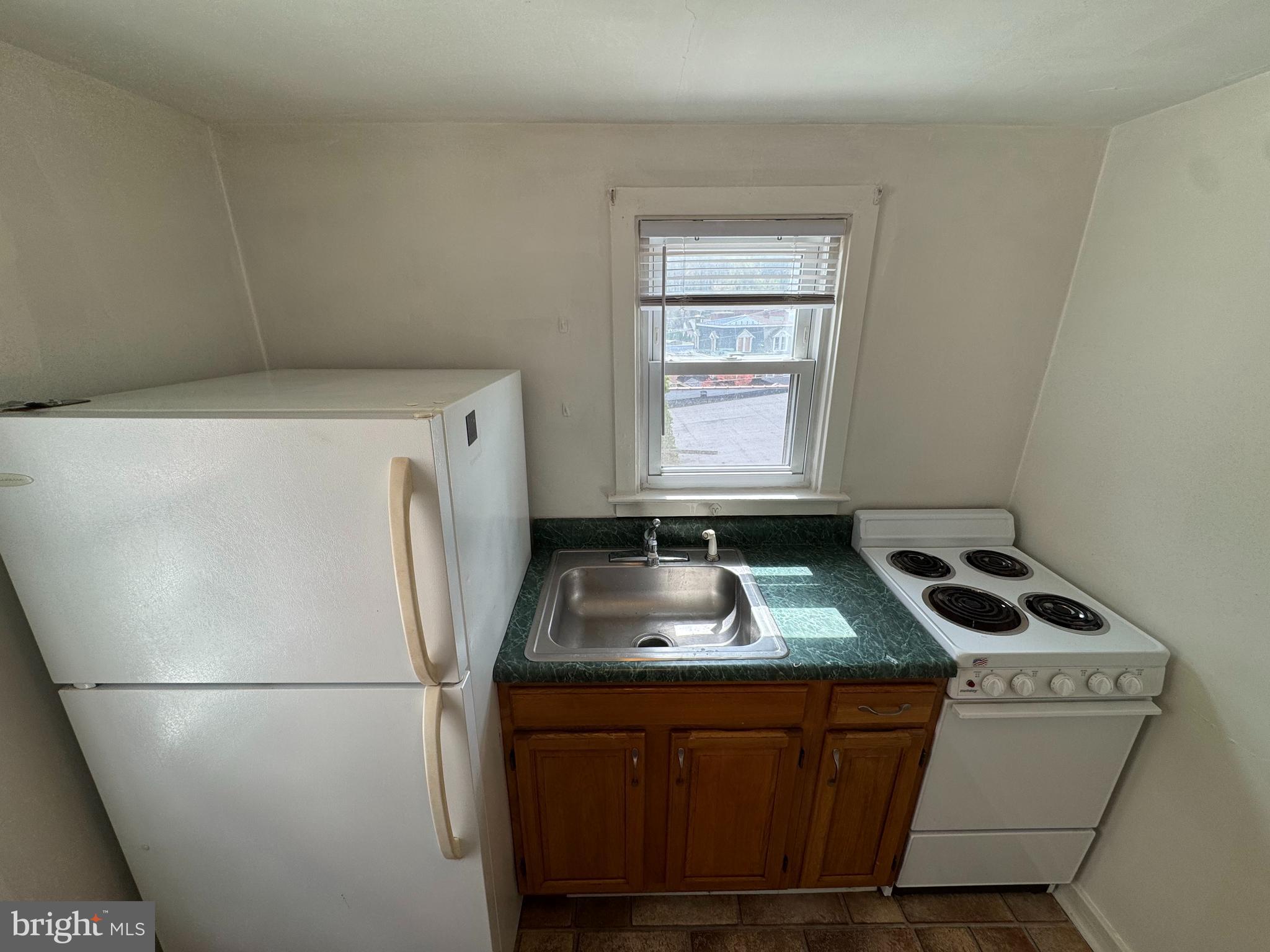 MOHNTON - Residential Lease