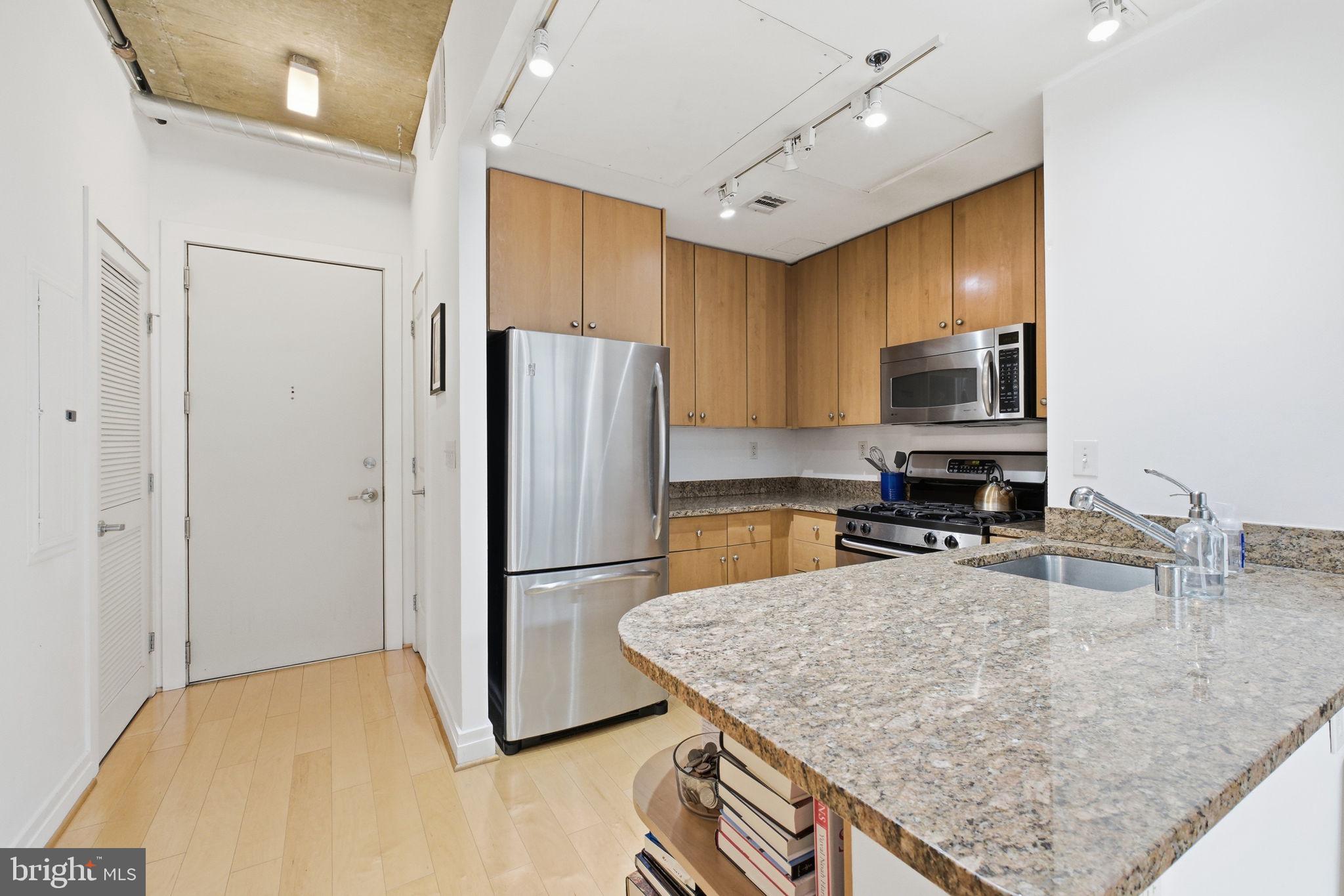 301 MASSACHUSETTS AVENUE NW 906