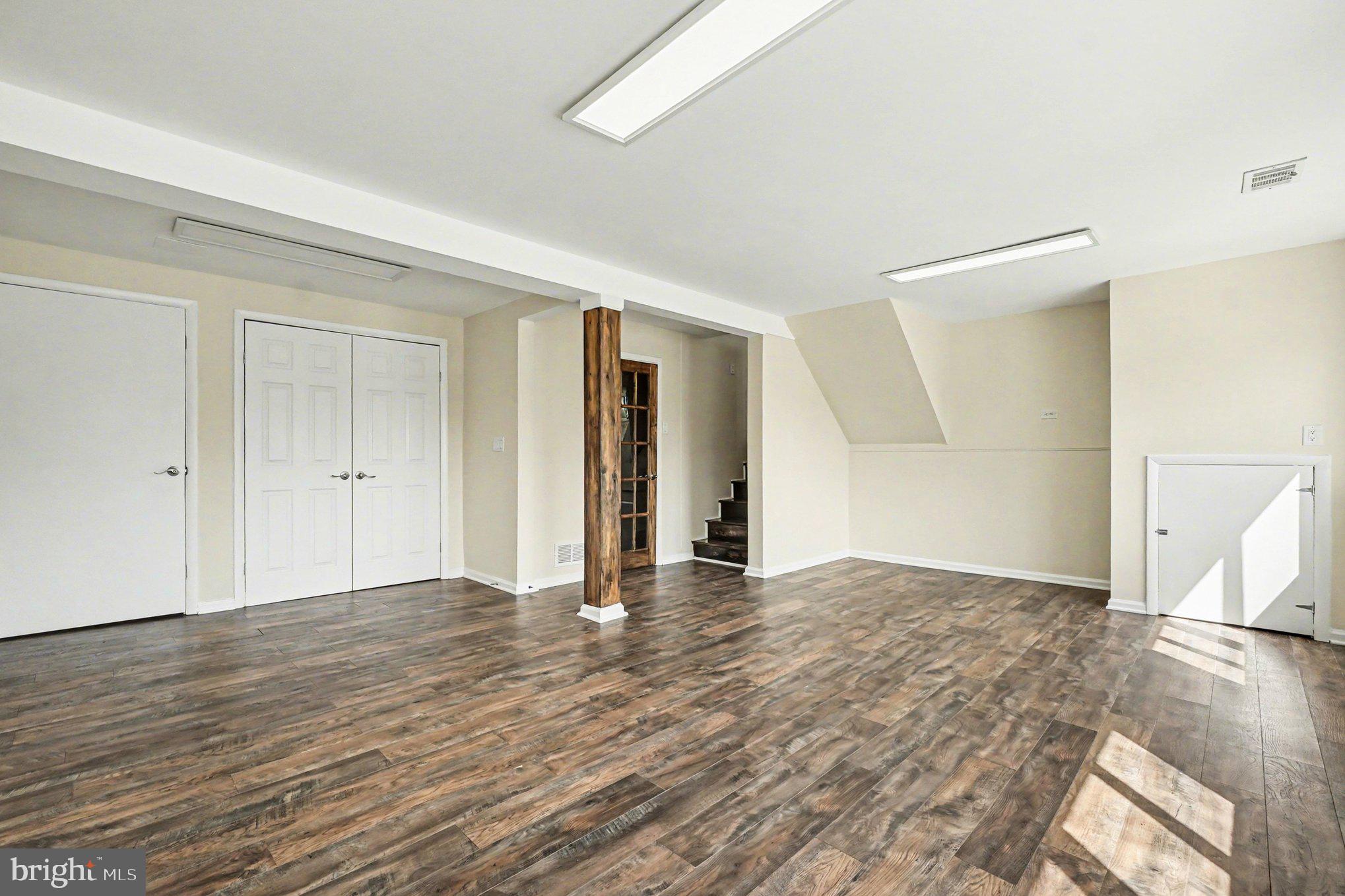 GLENSIDE PARK - Residential