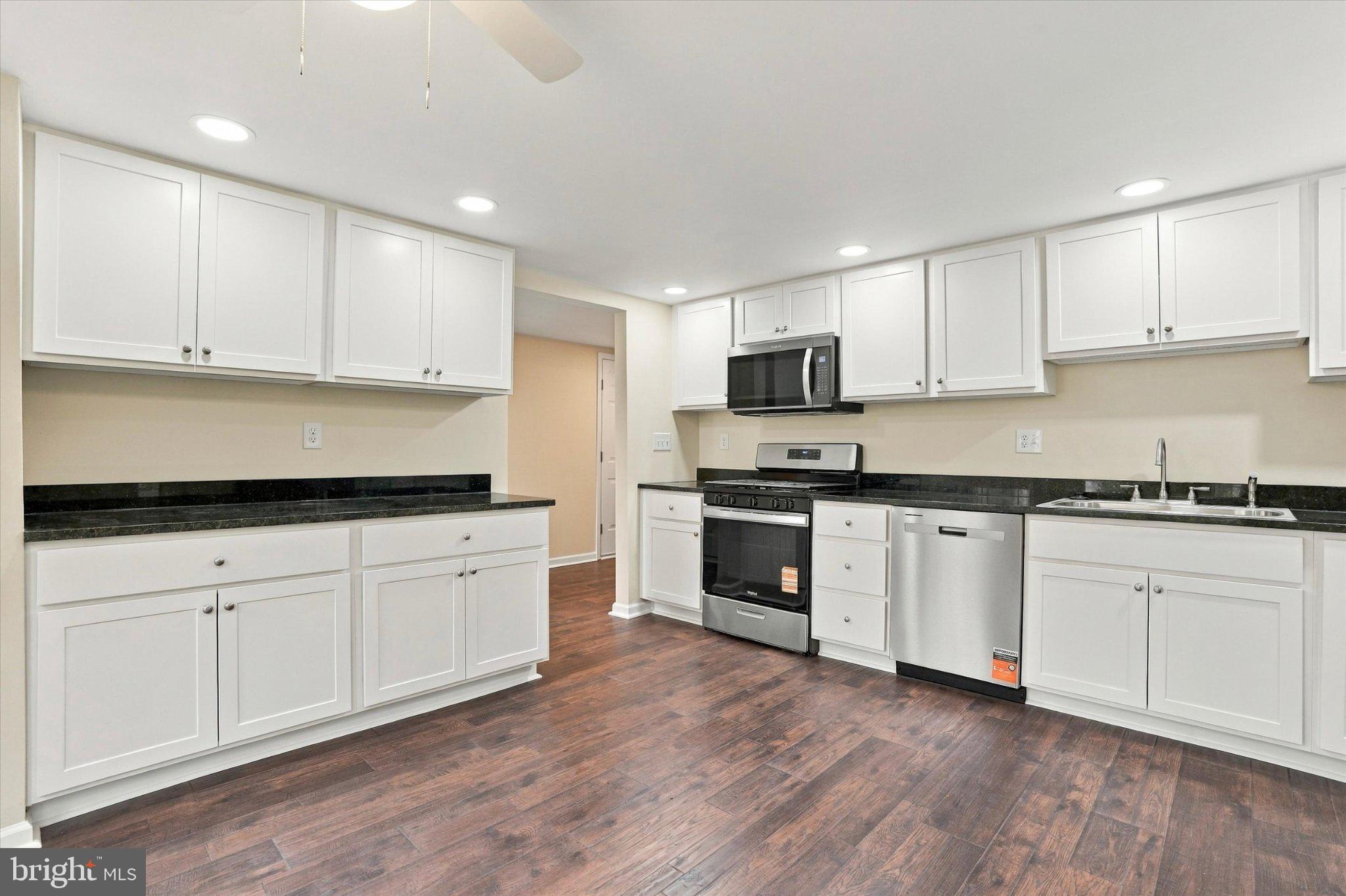304 EAGLE LANE