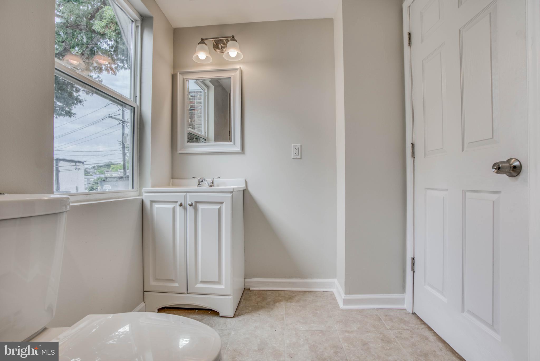 HAMPDEN HISTORIC DISTRICT - Residential Lease