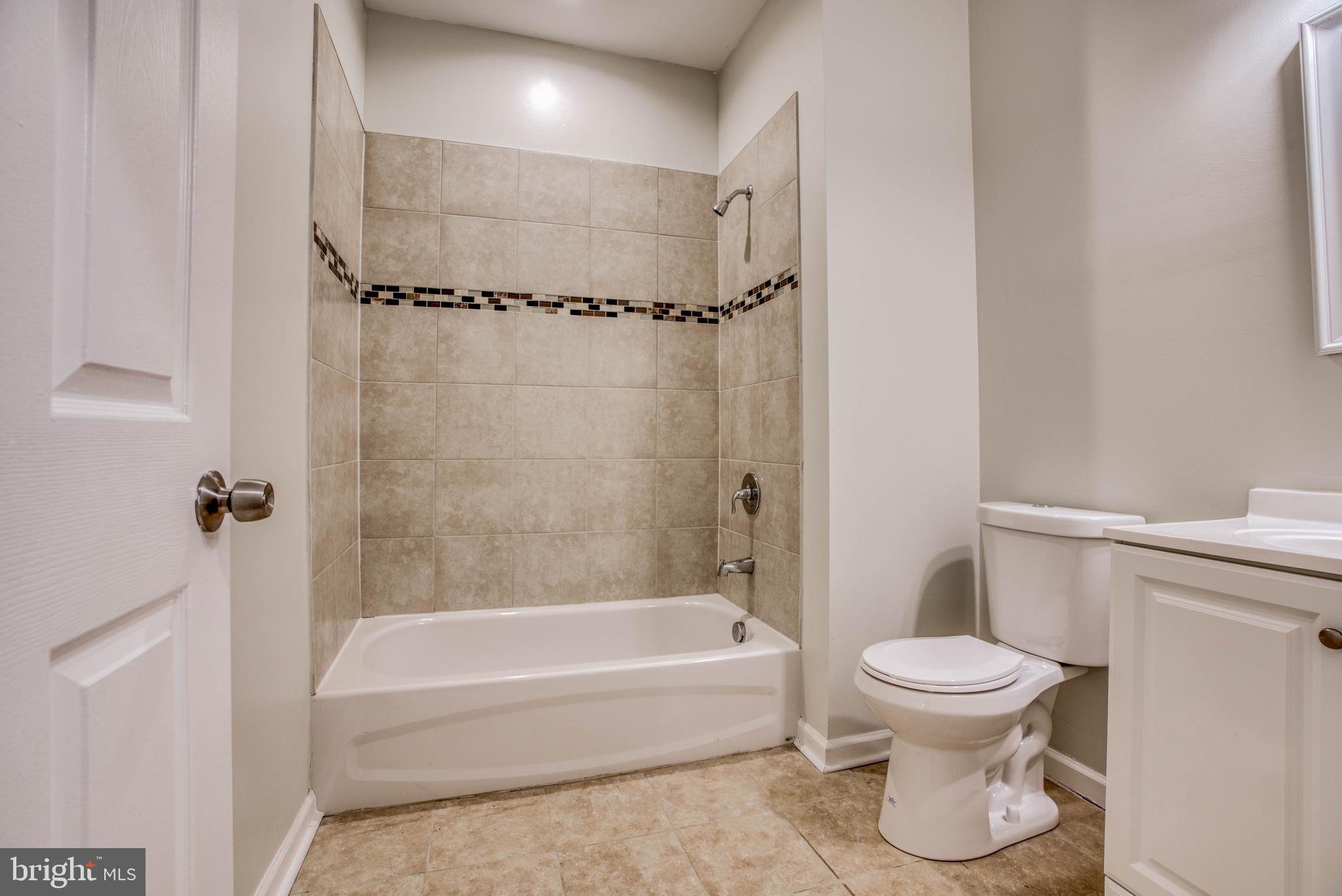 HAMPDEN HISTORIC DISTRICT - Residential Lease