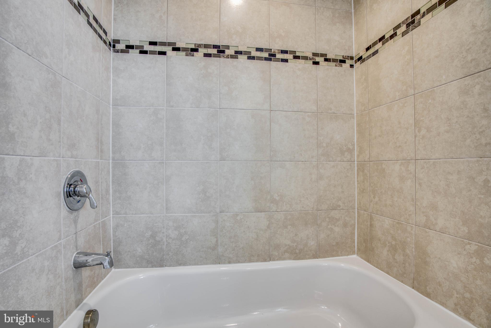 HAMPDEN HISTORIC DISTRICT - Residential Lease