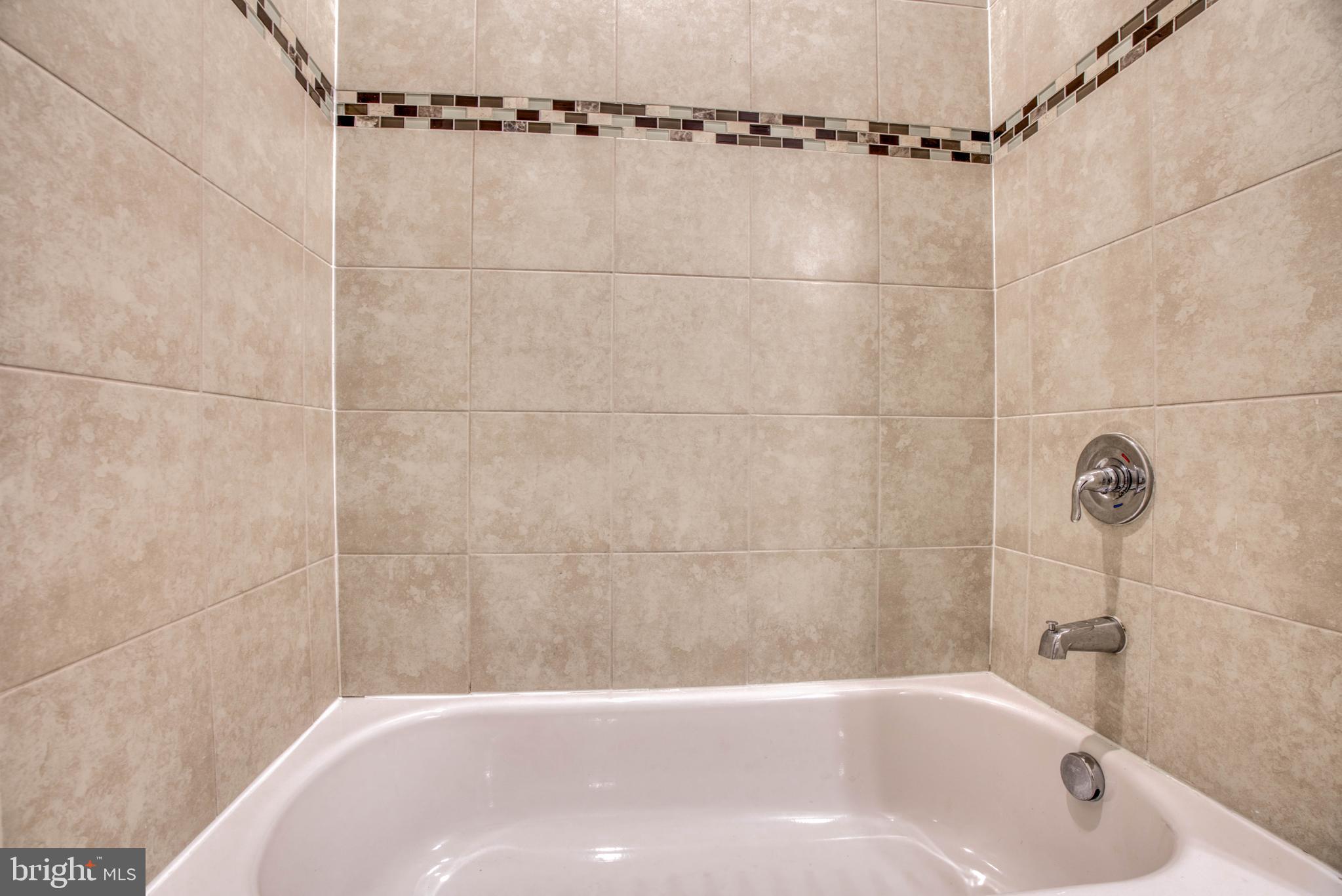 HAMPDEN HISTORIC DISTRICT - Residential Lease