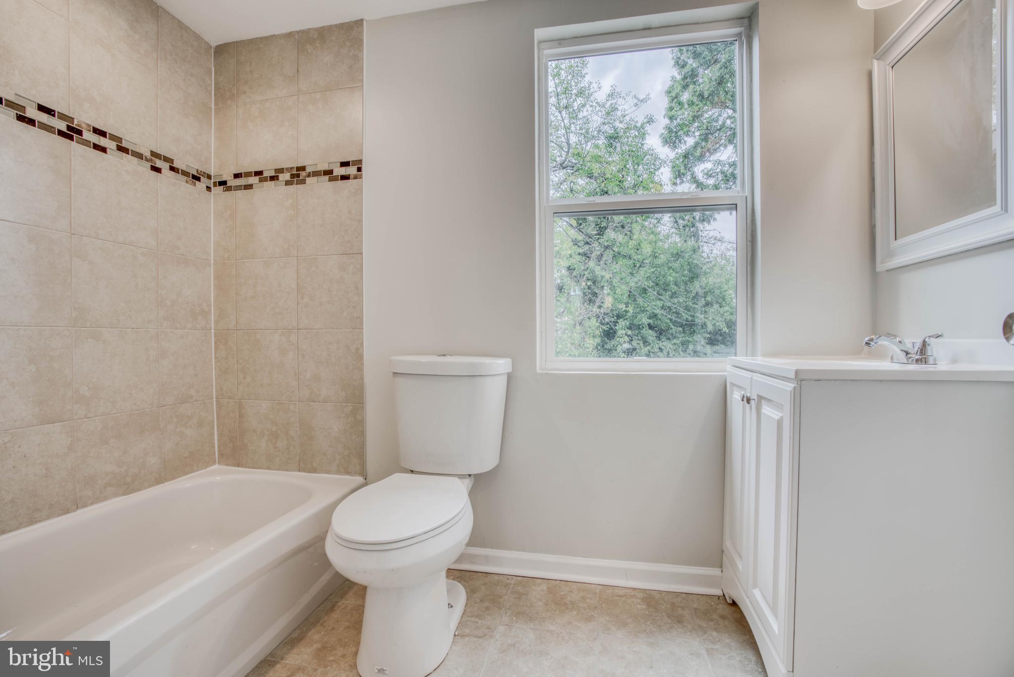 HAMPDEN HISTORIC DISTRICT - Residential Lease