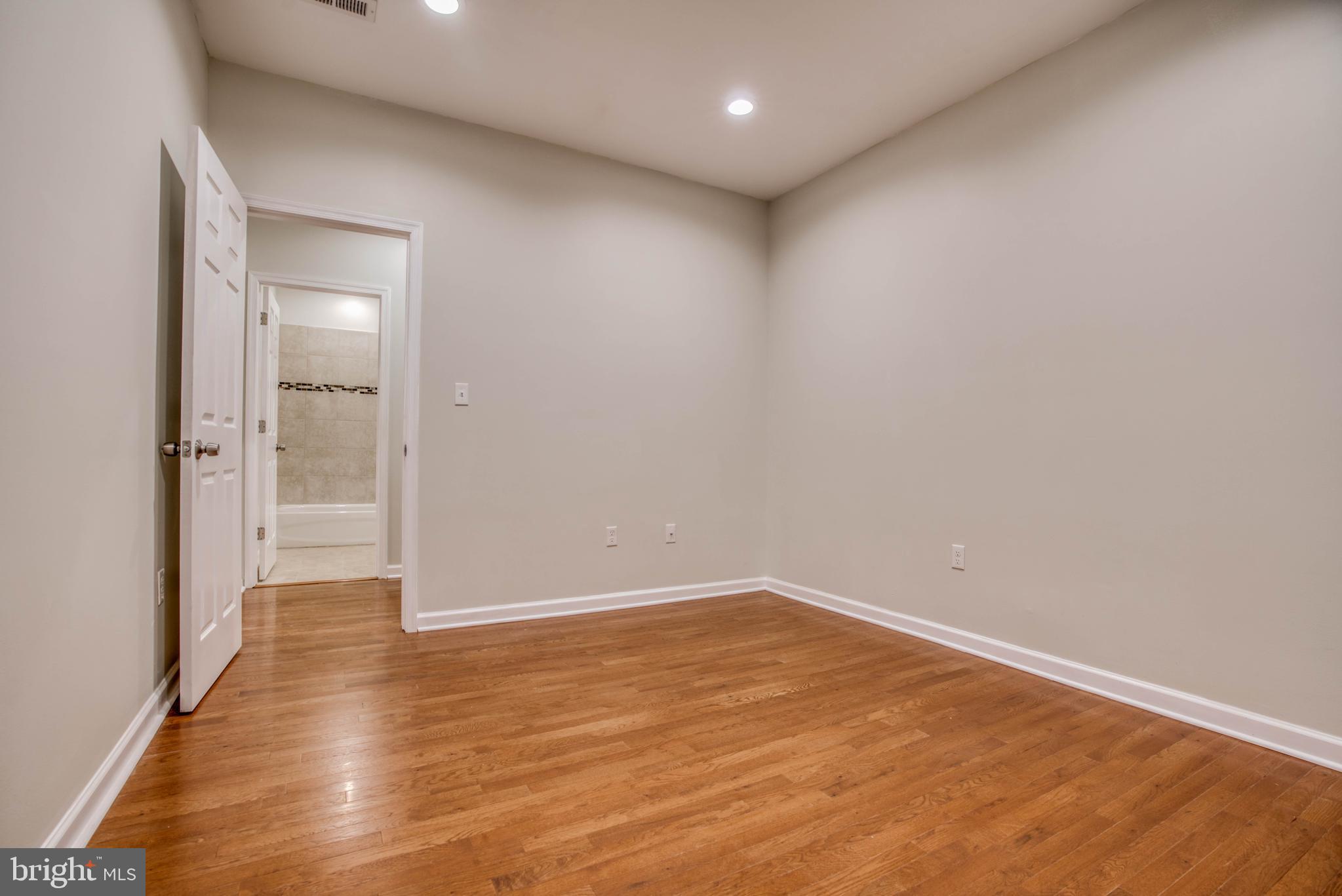 HAMPDEN HISTORIC DISTRICT - Residential Lease