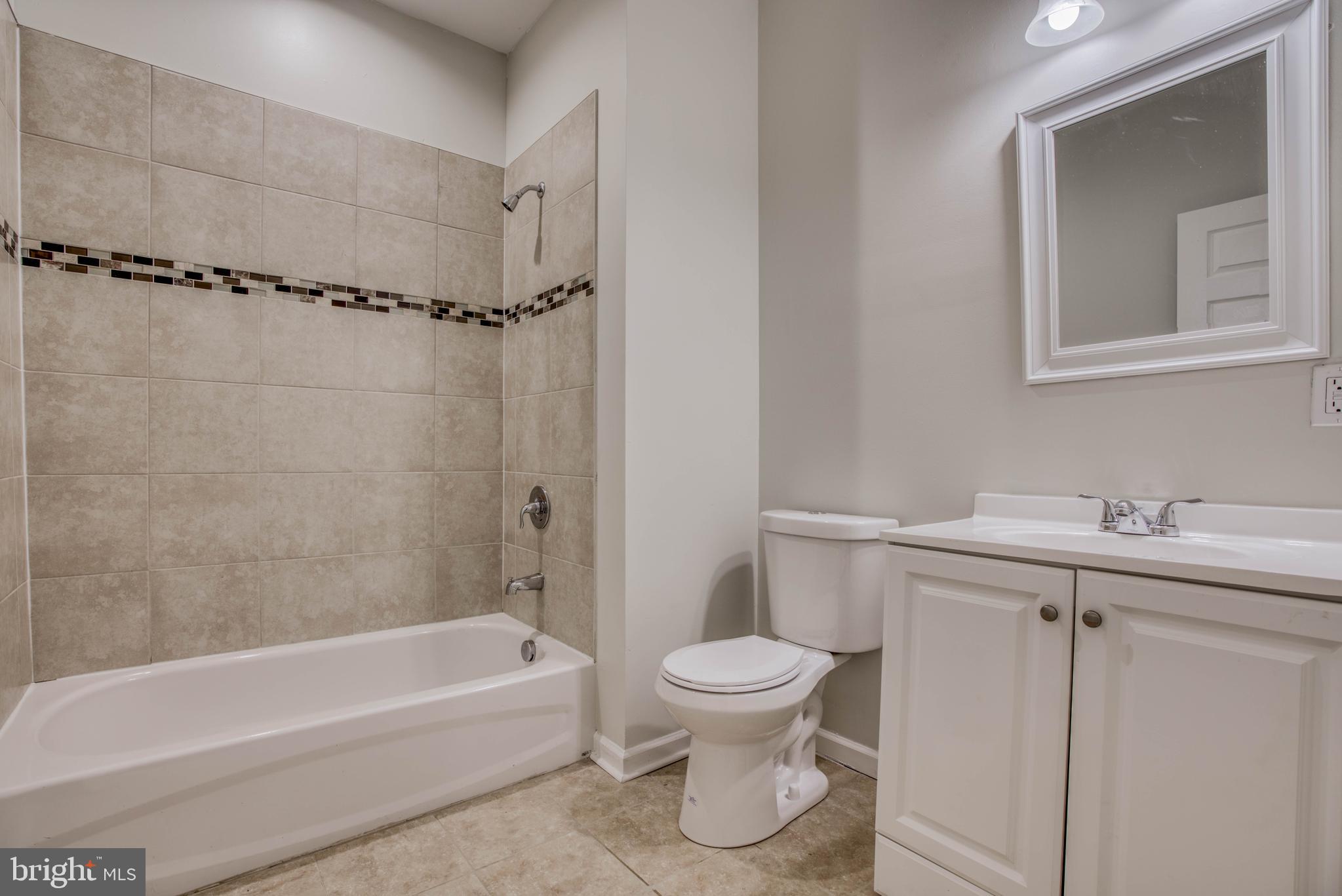 HAMPDEN HISTORIC DISTRICT - Residential Lease