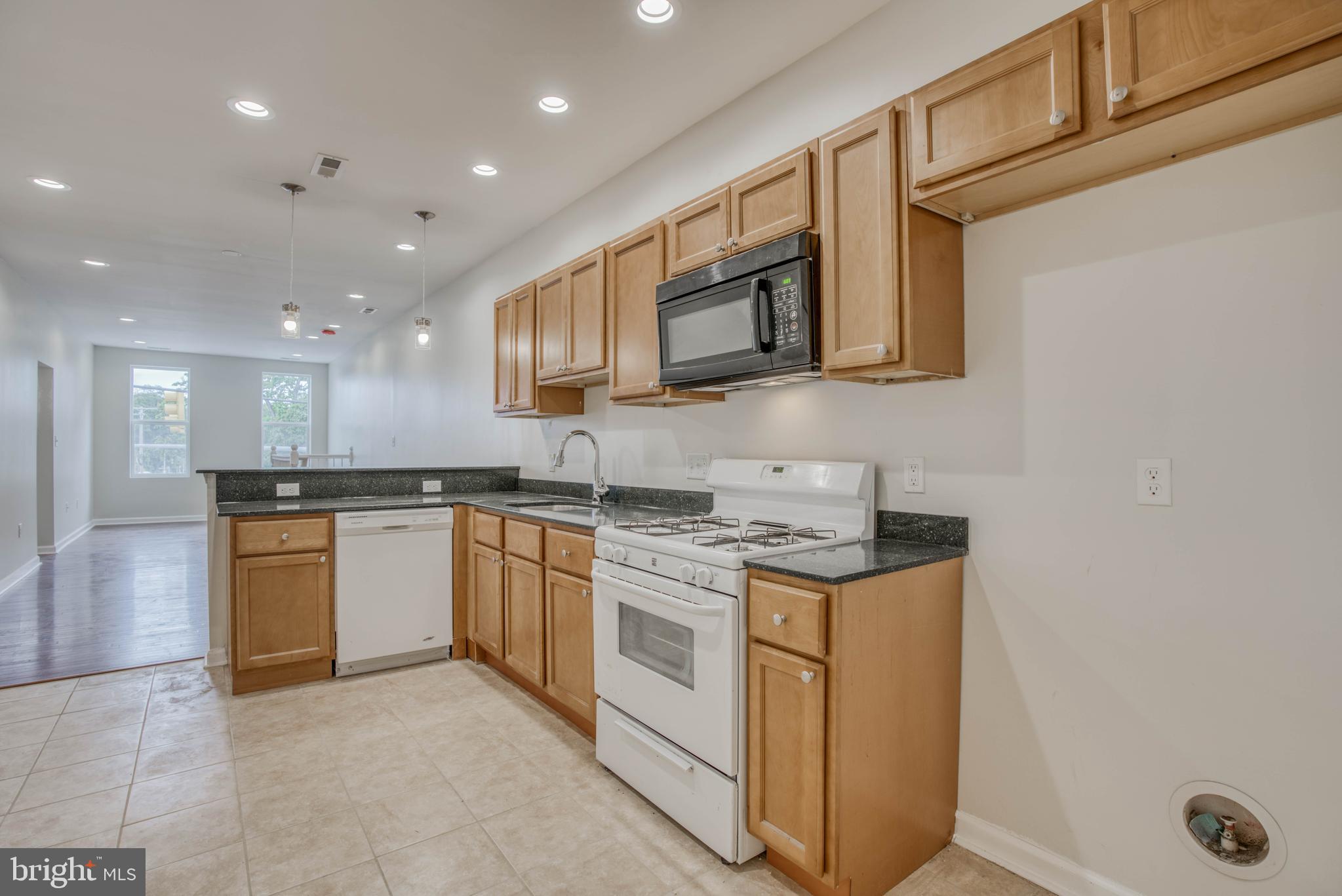 HAMPDEN HISTORIC DISTRICT - Residential Lease