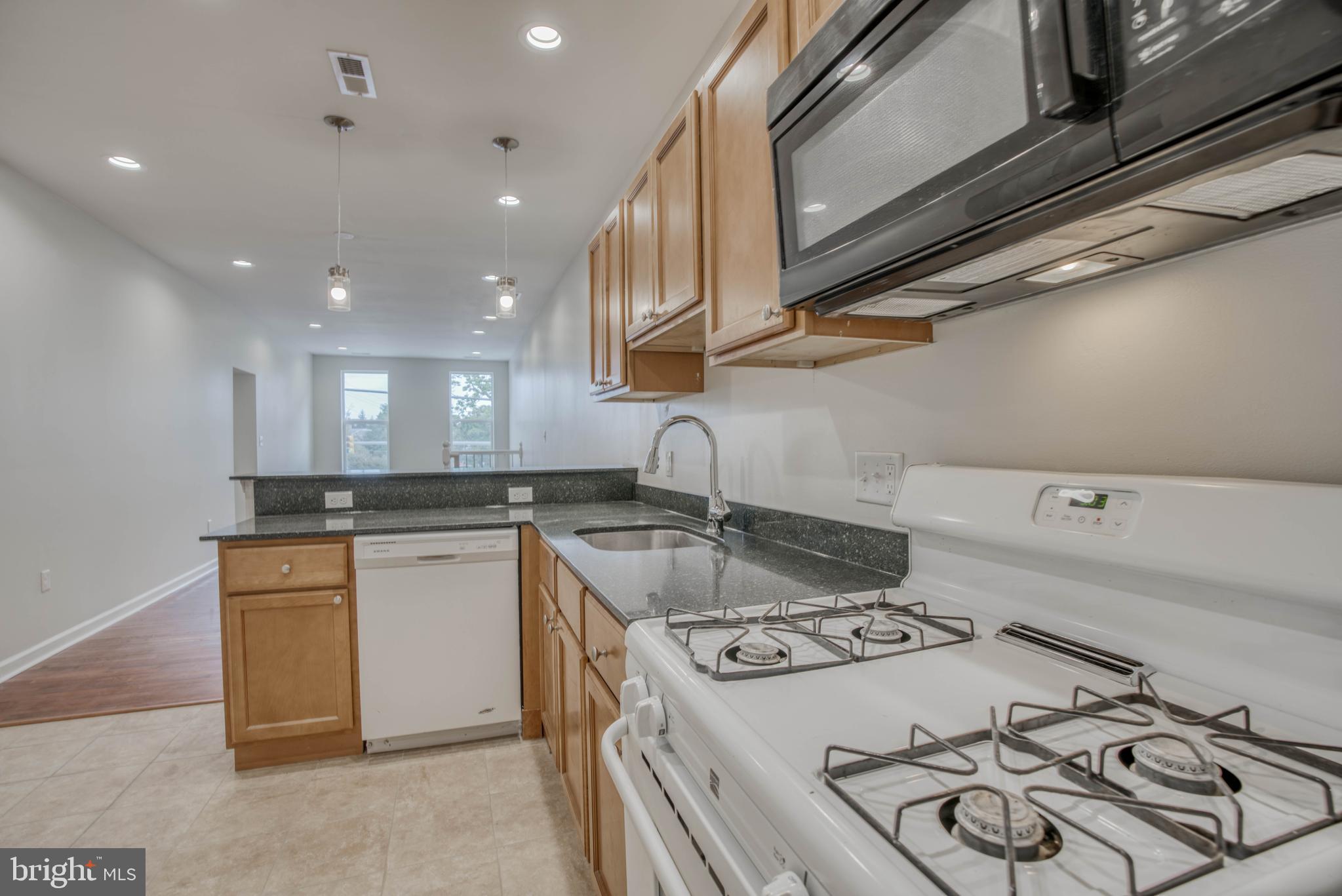 HAMPDEN HISTORIC DISTRICT - Residential Lease