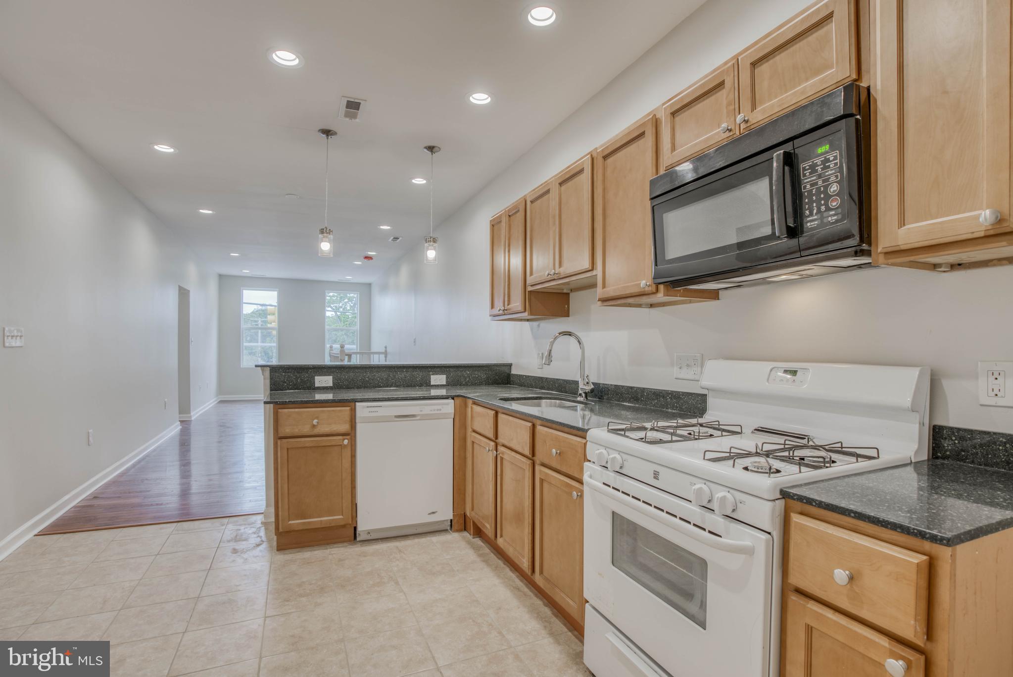 HAMPDEN HISTORIC DISTRICT - Residential Lease