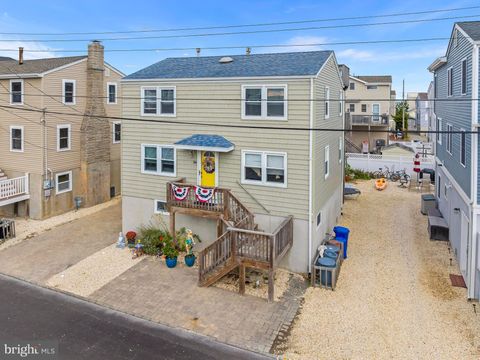 Photo of 24 Mea Lane, LONG BEACH TOWNSHIP, NJ 08008 (MLS # NJOC2037824)