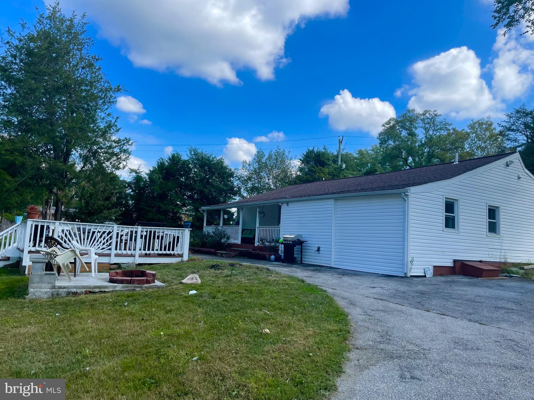 TEMPLE HILLS - Residential