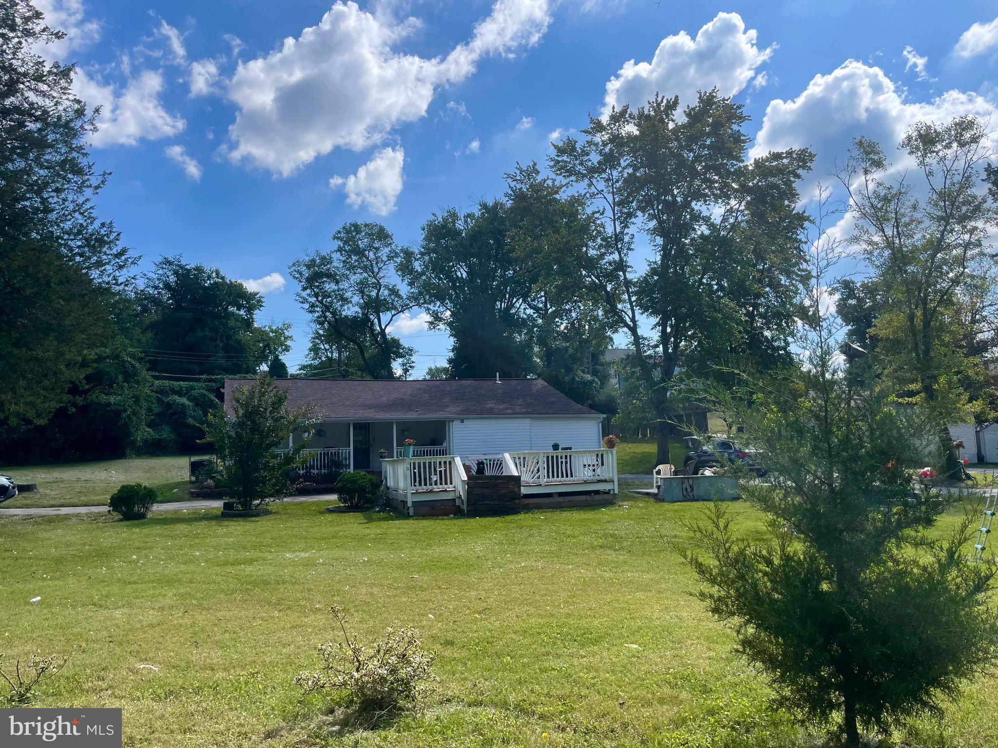 TEMPLE HILLS - Residential