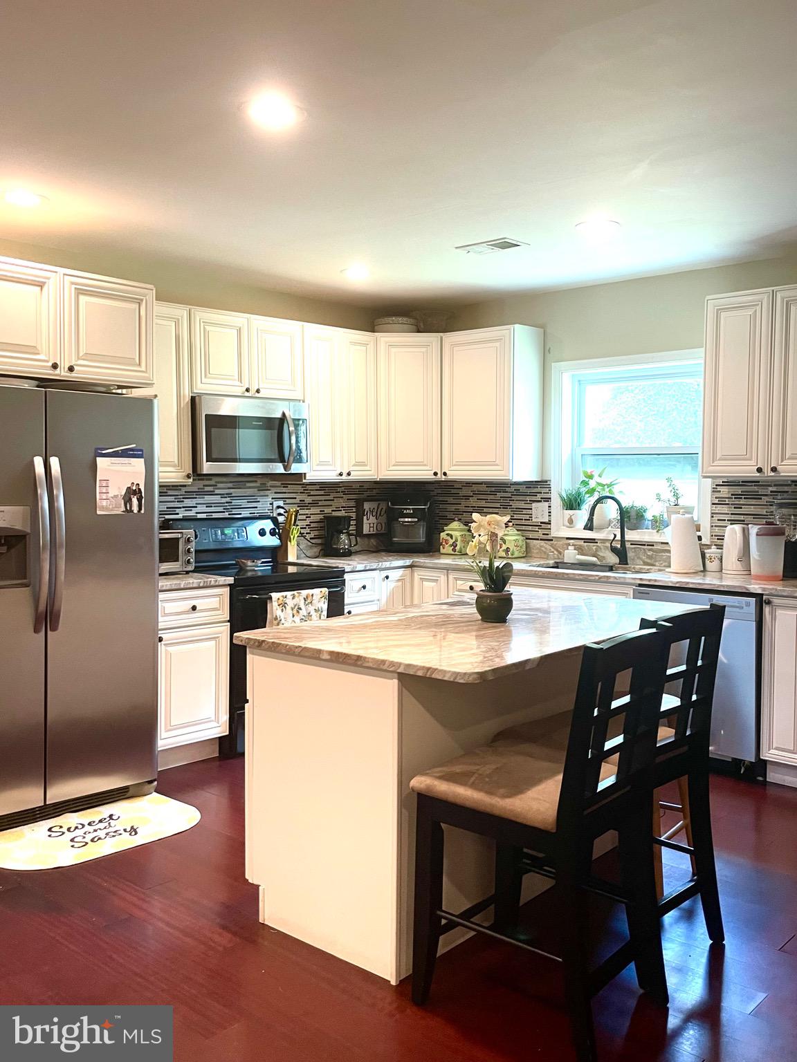 TEMPLE HILLS - Residential