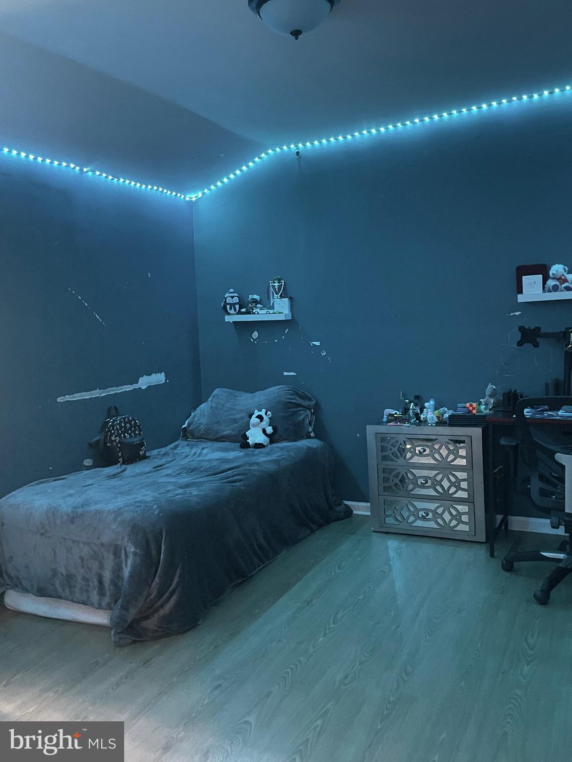 TEMPLE HILLS - Residential