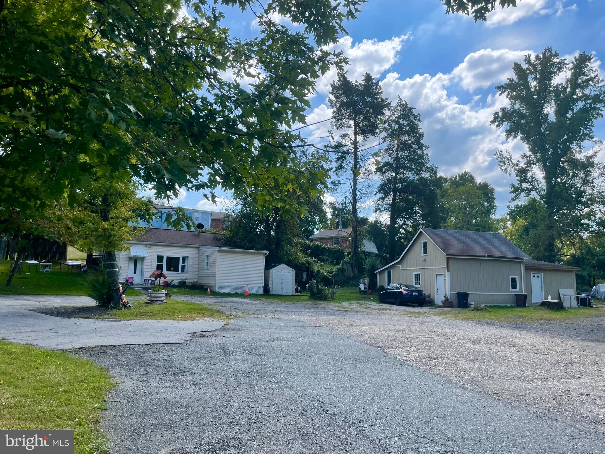 TEMPLE HILLS - Residential