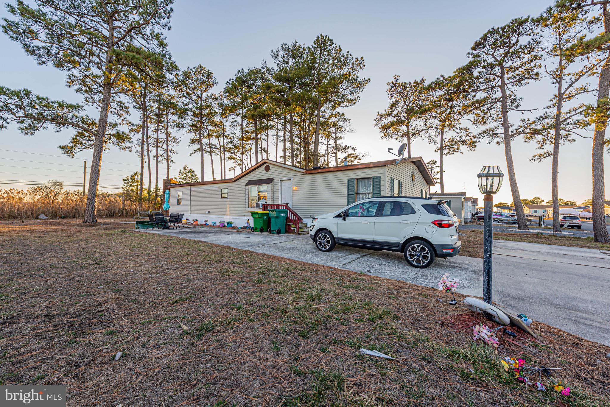 MARINERS COVE - Residential