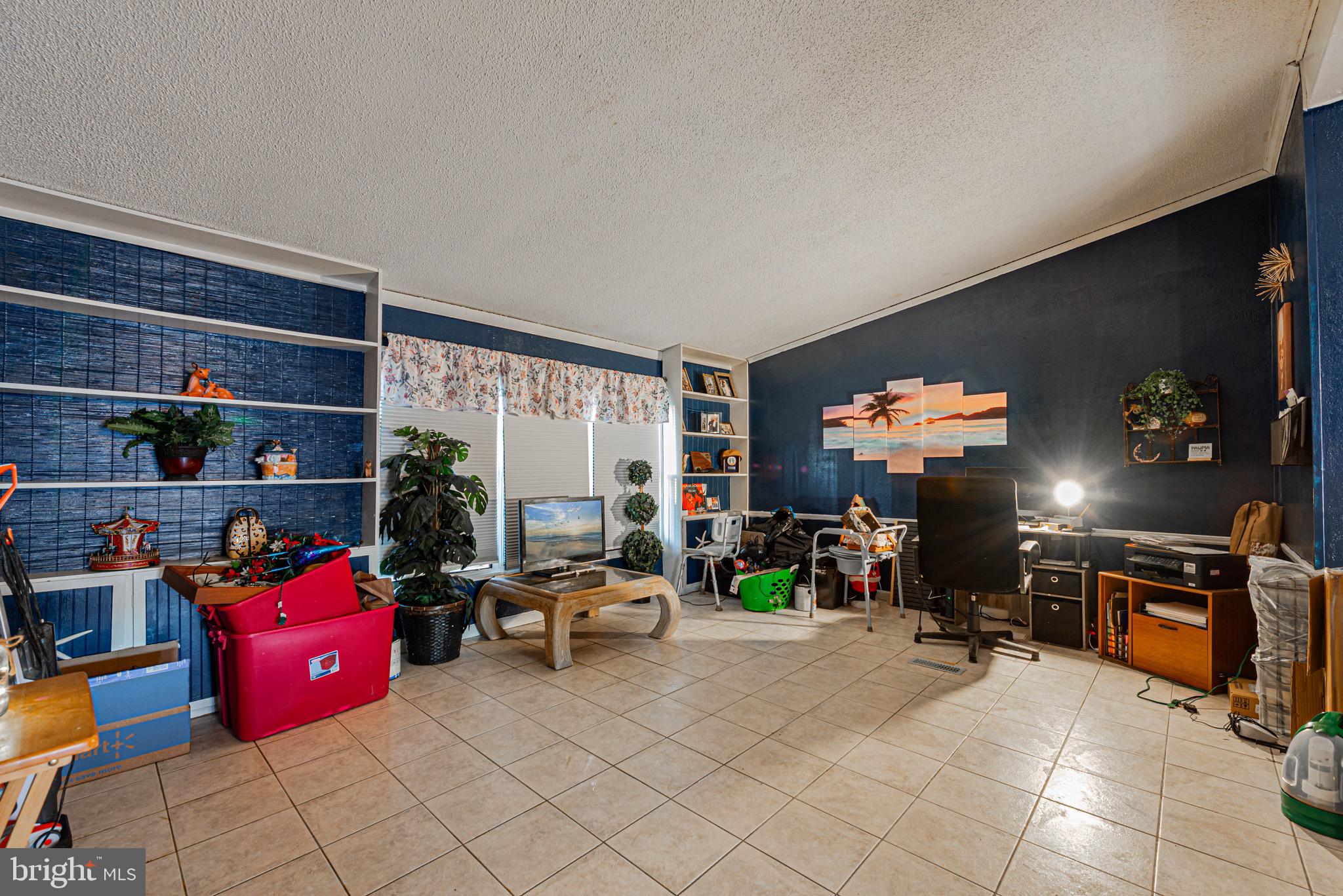 MARINERS COVE - Residential