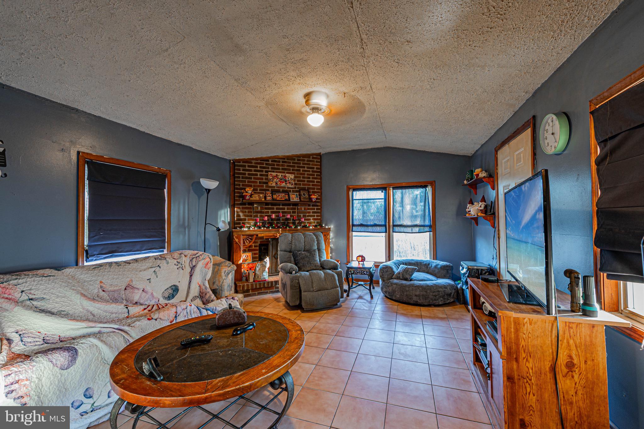 MARINERS COVE - Residential