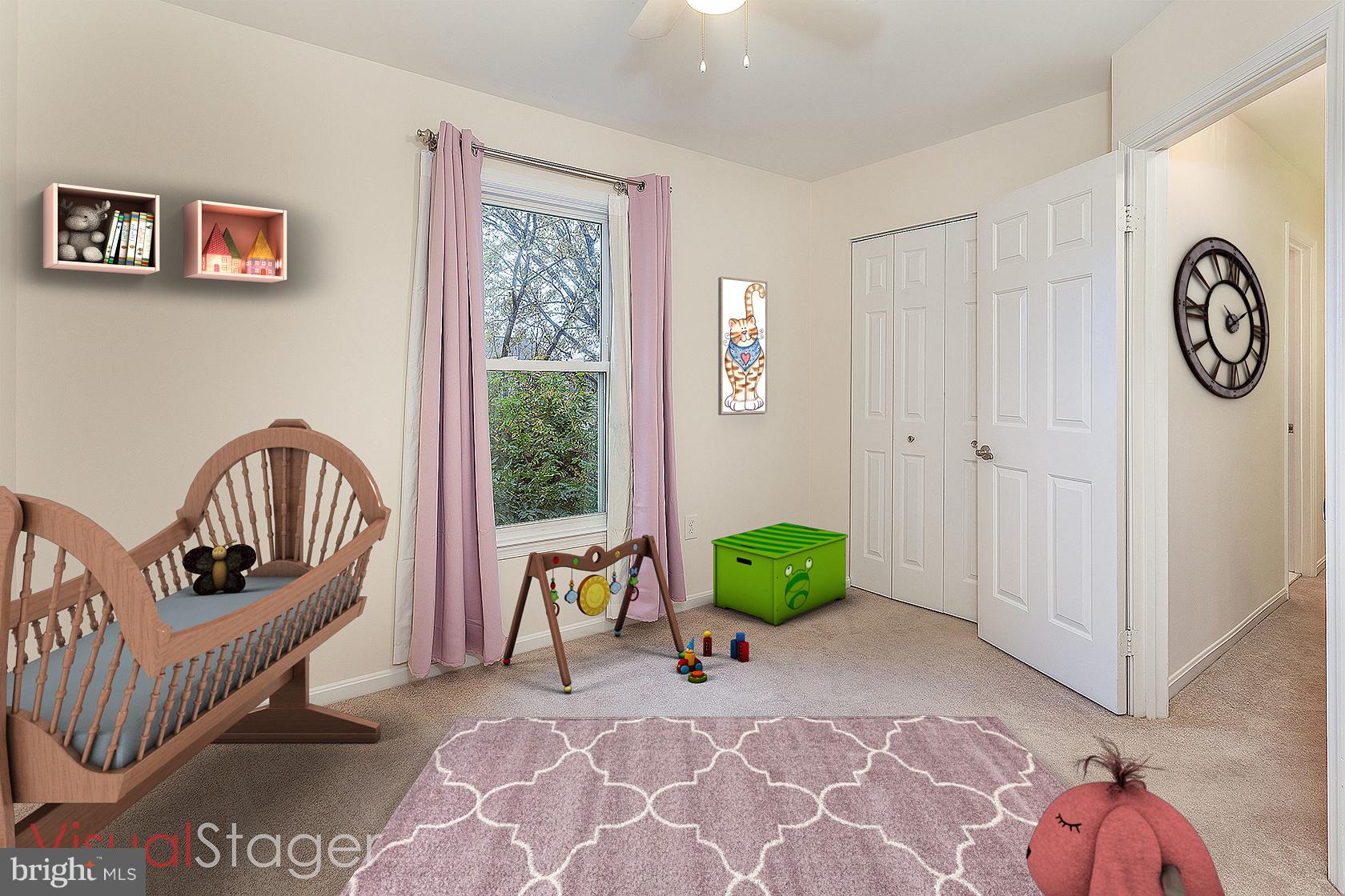 COUNTRY CLUB MANOR - Residential