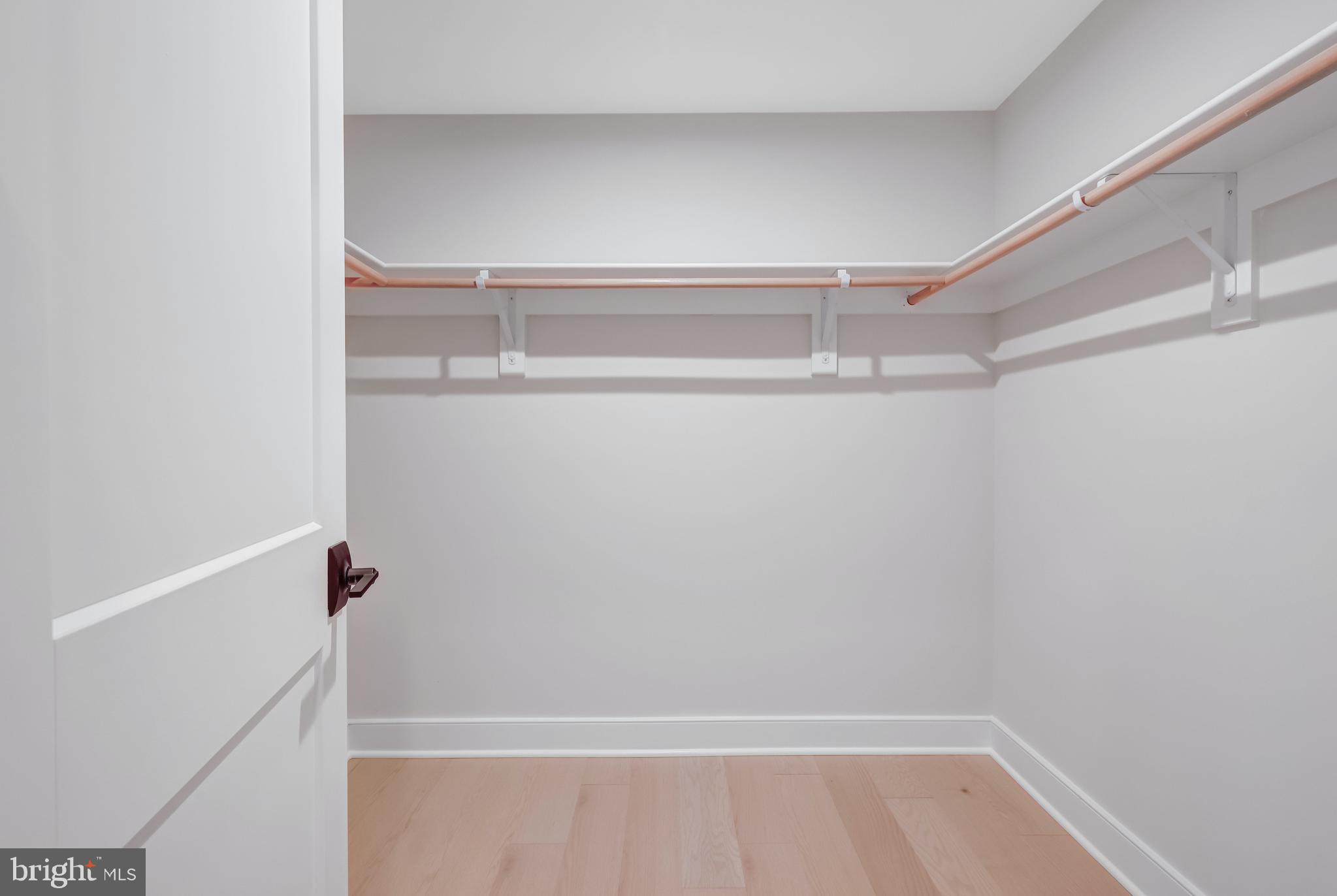 WEST MC LEAN - Residential