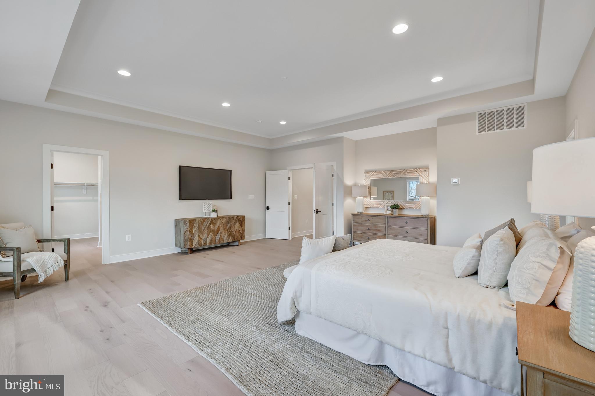 WEST MC LEAN - Residential