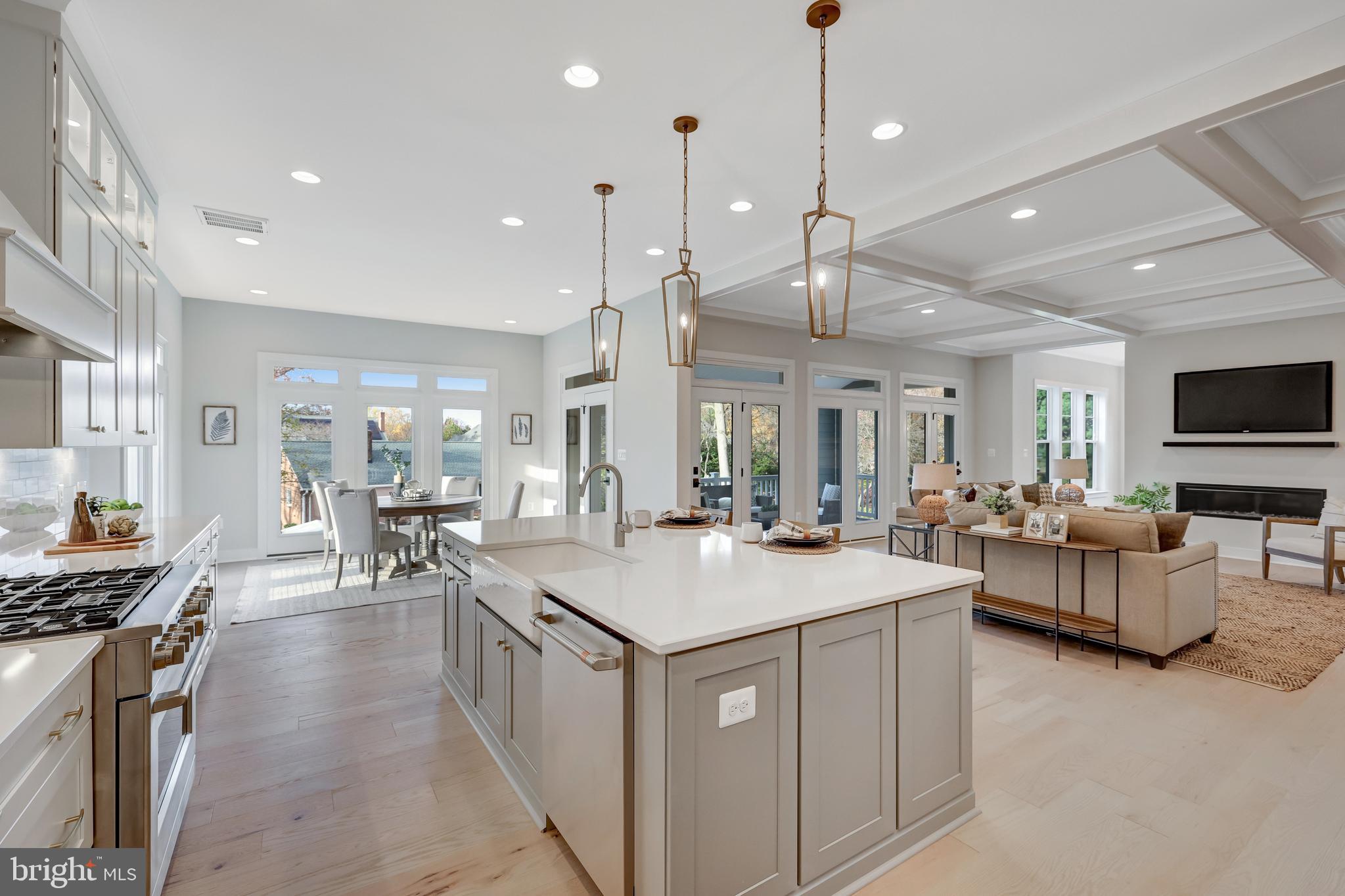 WEST MC LEAN - Residential