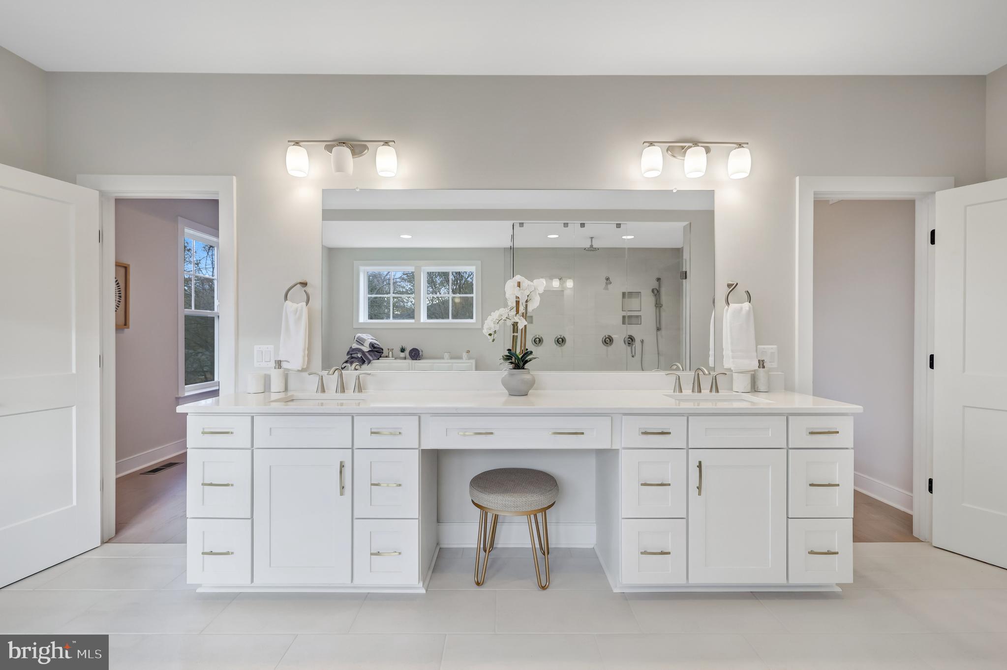 WEST MC LEAN - Residential