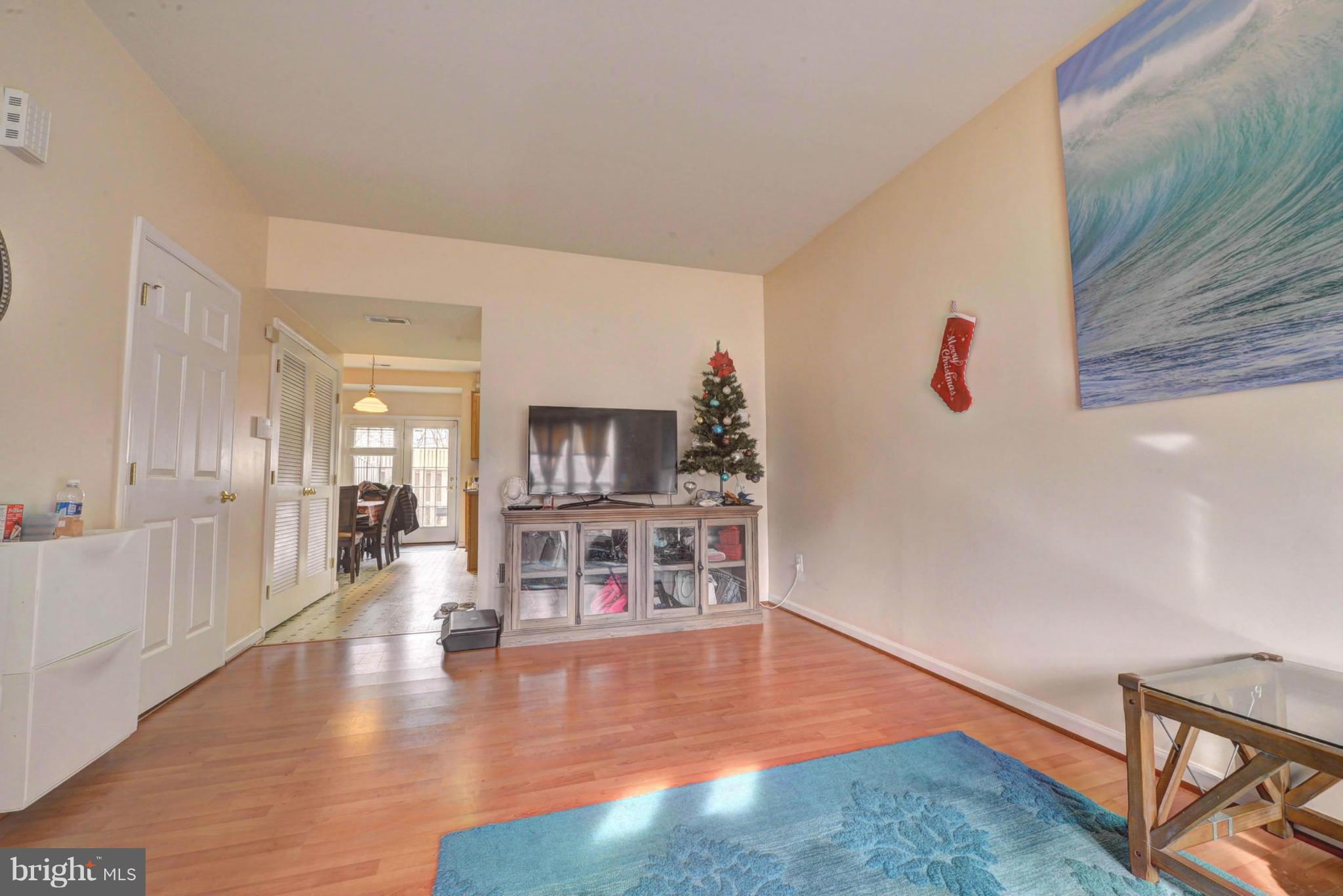 MOUNT VEE MANOR - Residential