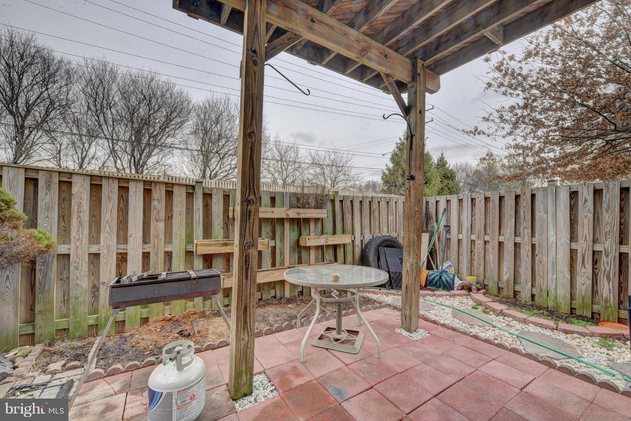 MOUNT VEE MANOR - Residential