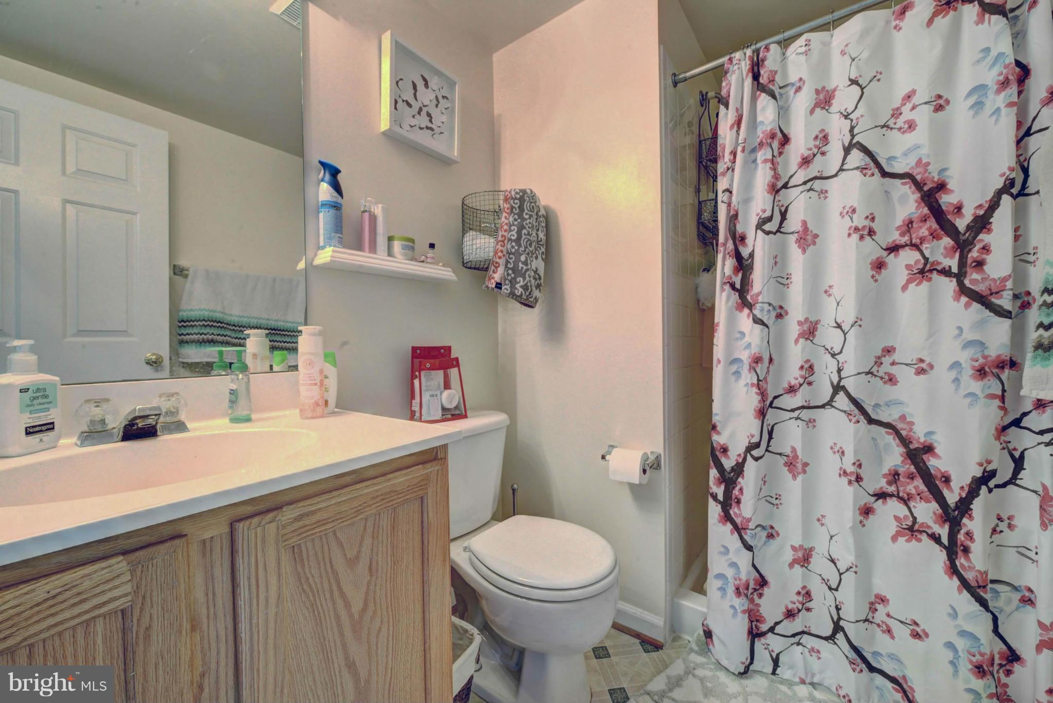 MOUNT VEE MANOR - Residential