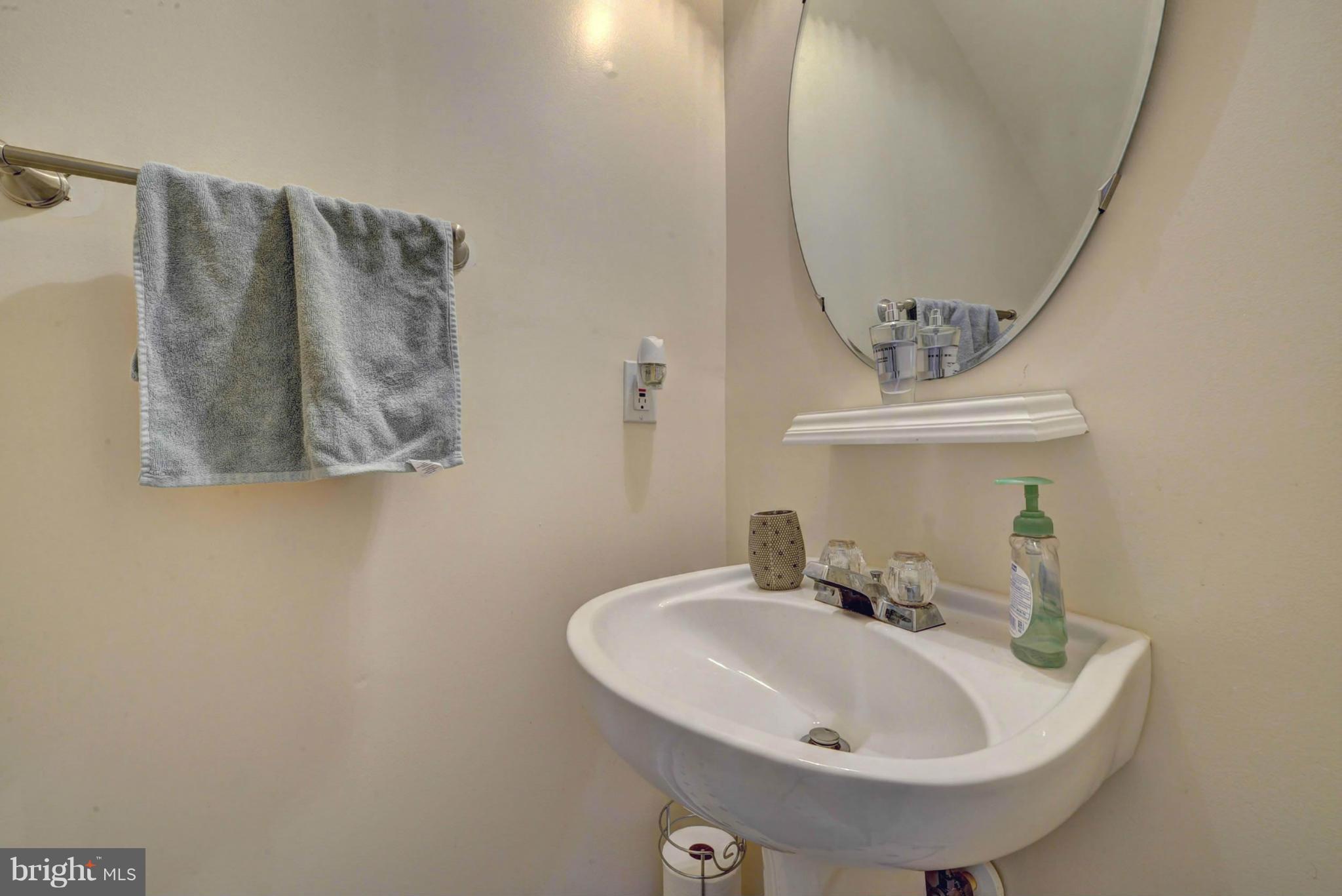 MOUNT VEE MANOR - Residential