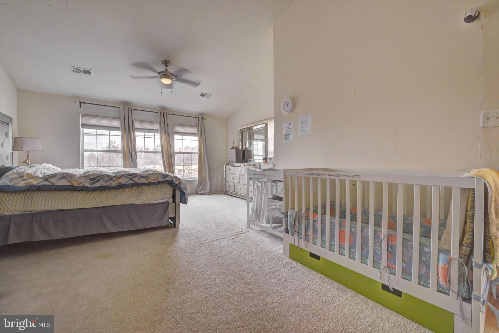 MOUNT VEE MANOR - Residential