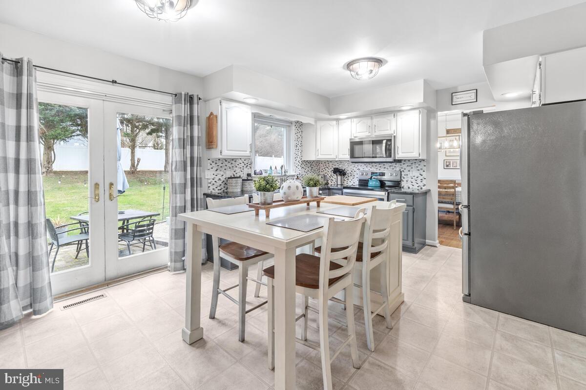 MEADOWRIDGE - Residential