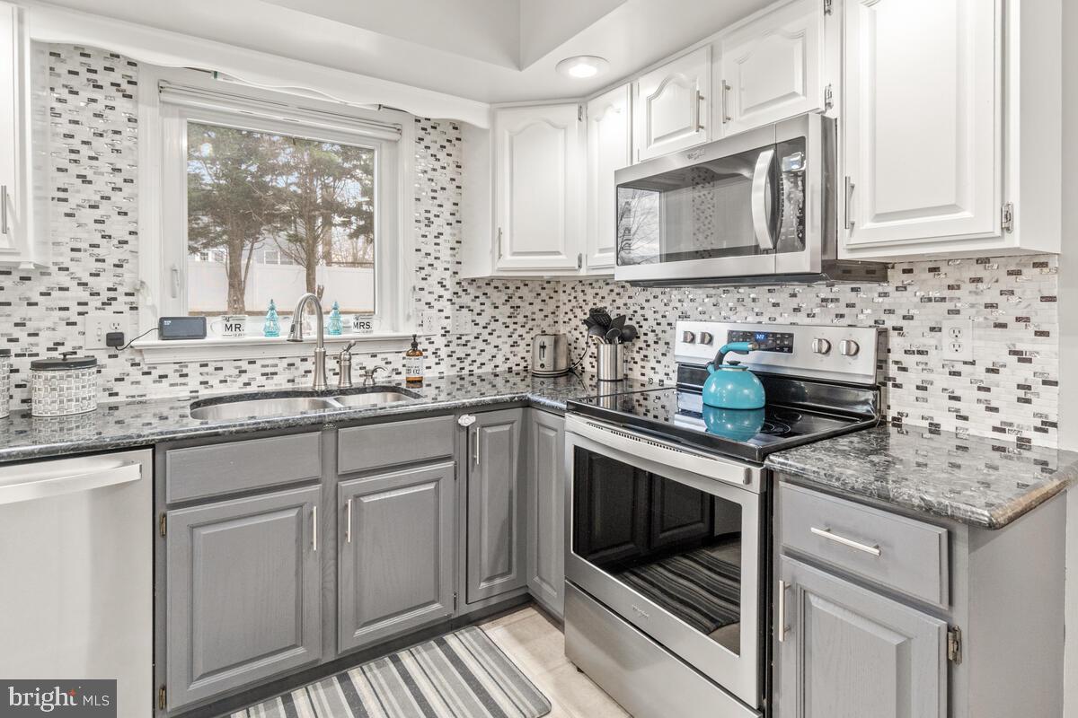 MEADOWRIDGE - Residential